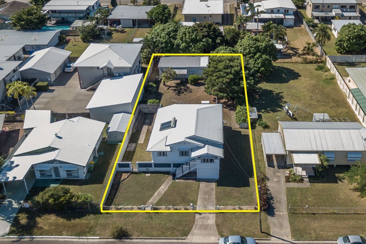 2/7 Dolphin Avenue, Mermaid Beach QLD 4218, Mermaid Beach - Thumbnail 2