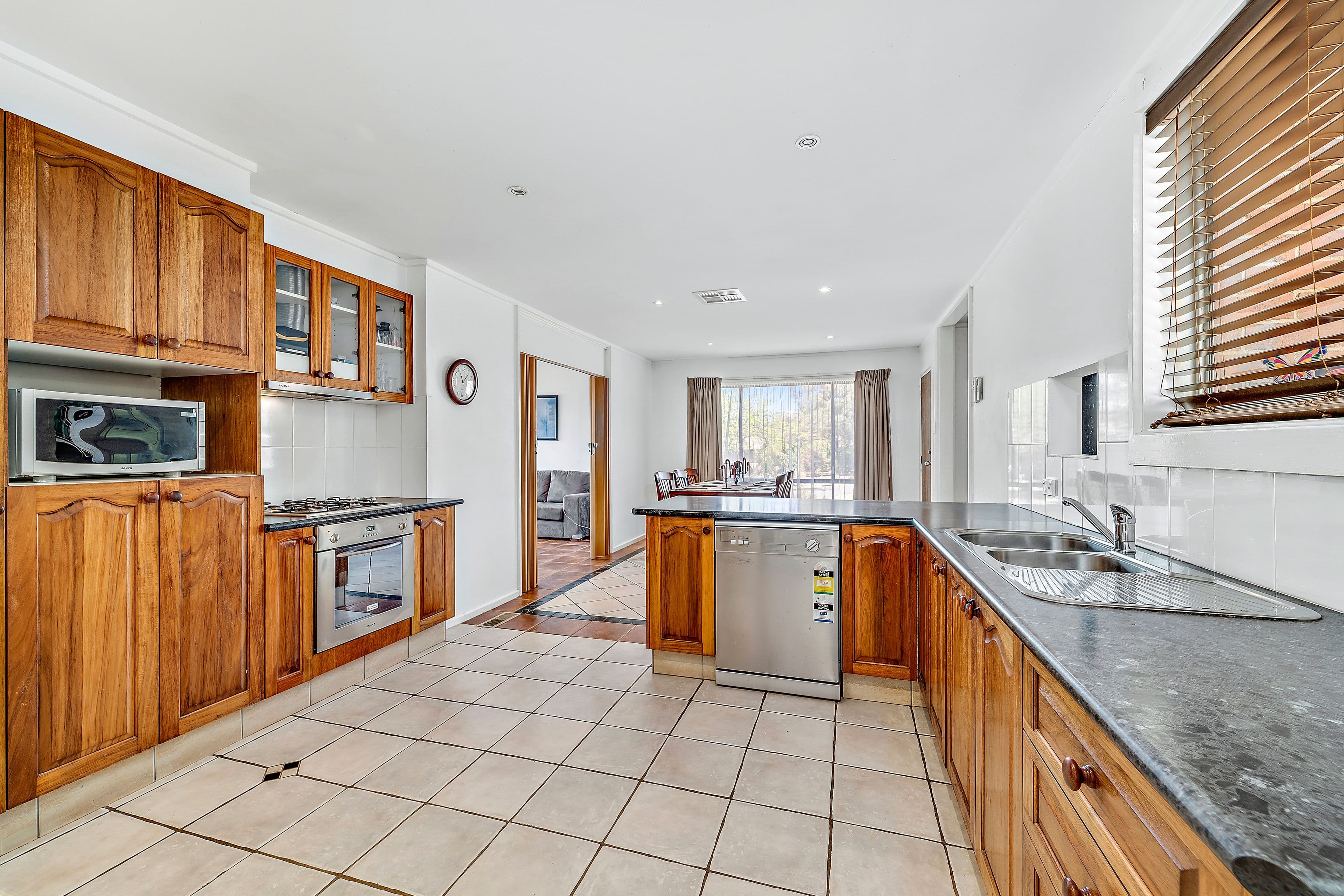 2 Kieran Place, Holt ACT 2615, Holt - Thumbnail 3