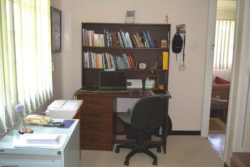 16 Walter Street, Blackall QLD 4472, Blackall - Thumbnail 4