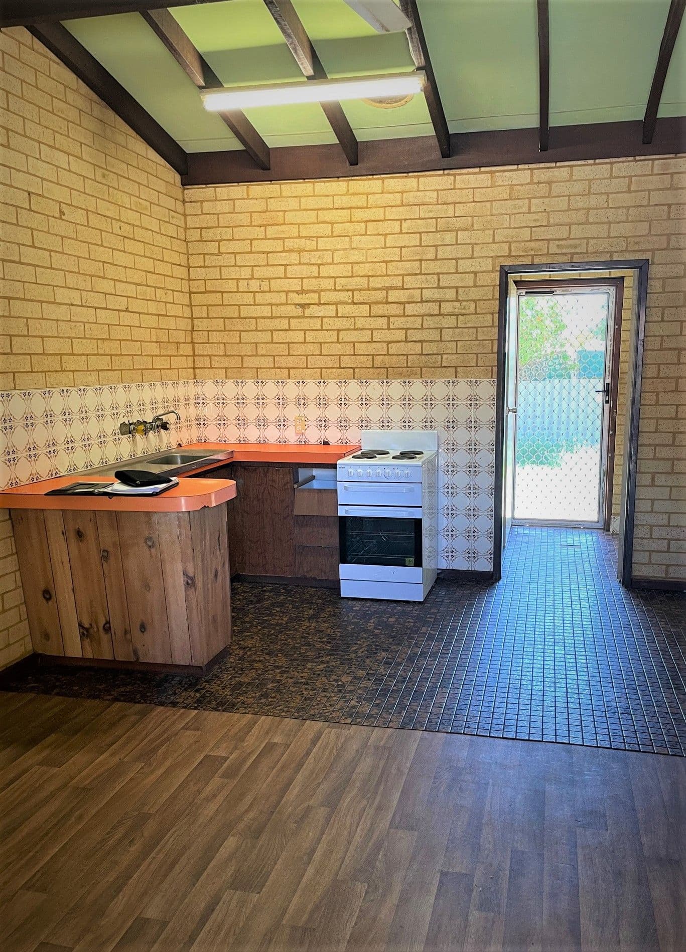 2/41 Hardman Road, Rangeway WA 6530, Rangeway - Image 1