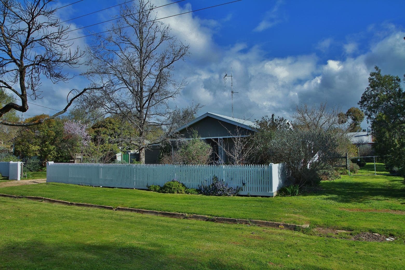23 Playne Street, Heathcote VIC 3523, Heathcote - Thumbnail 2