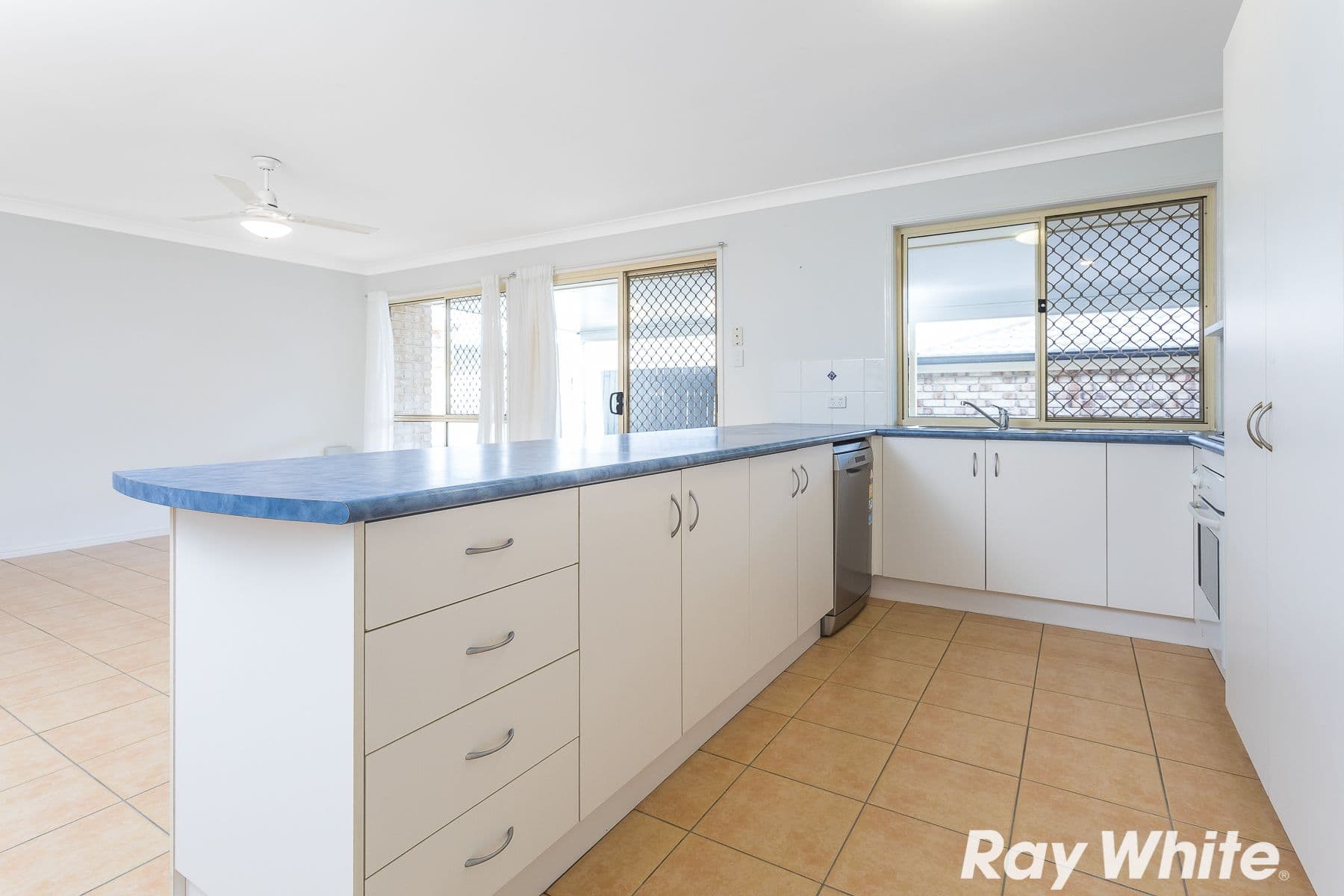 18 Mowbray Court, Kallangur QLD 4503, Kallangur - Thumbnail 5