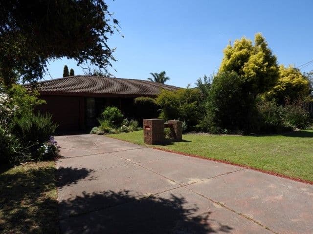 18 Elm Close, Camillo WA 6111, Camillo - Image 1