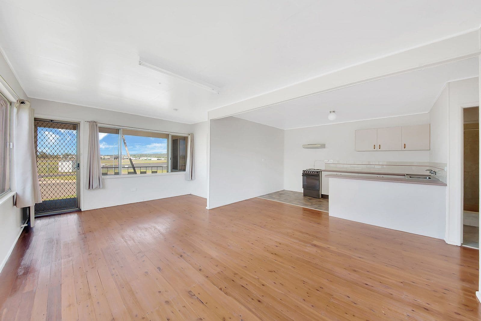 50 Aerodrome Road, Clinton QLD 4680, Clinton - Thumbnail 4