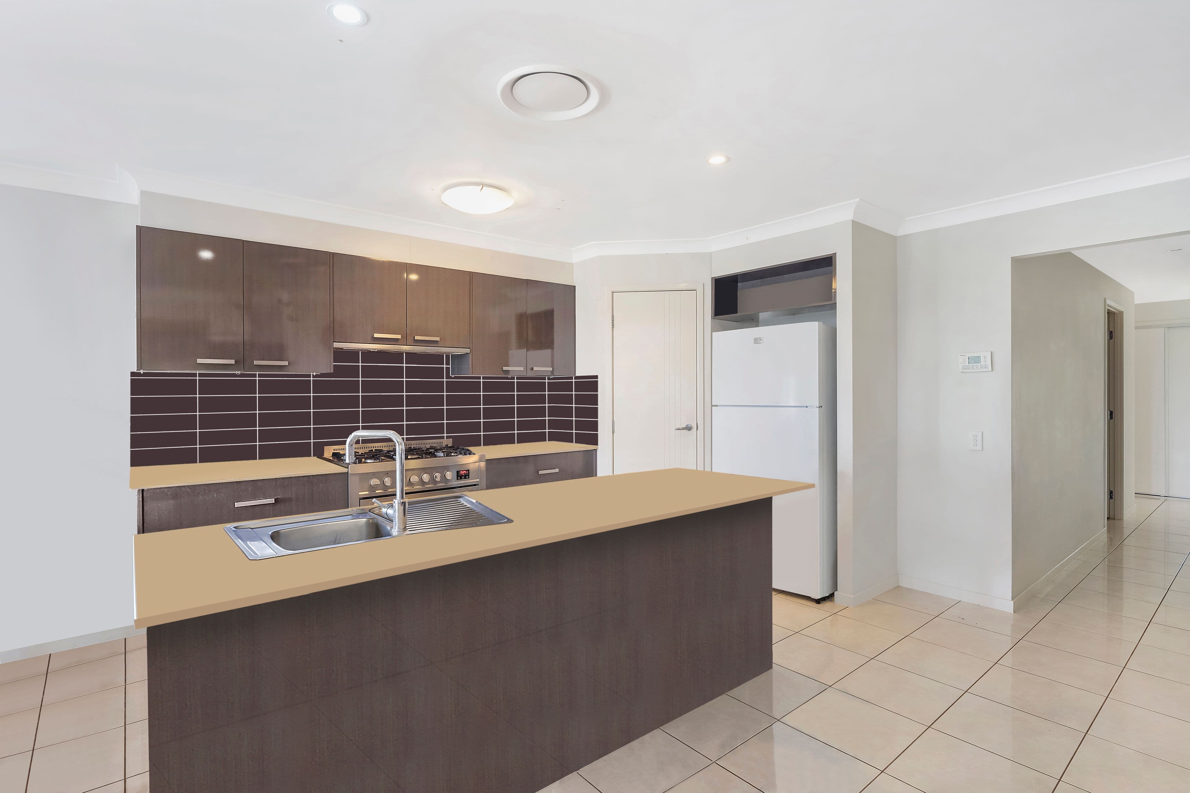 6 Kingston Court, North Lakes QLD 4509, North Lakes - Thumbnail 2