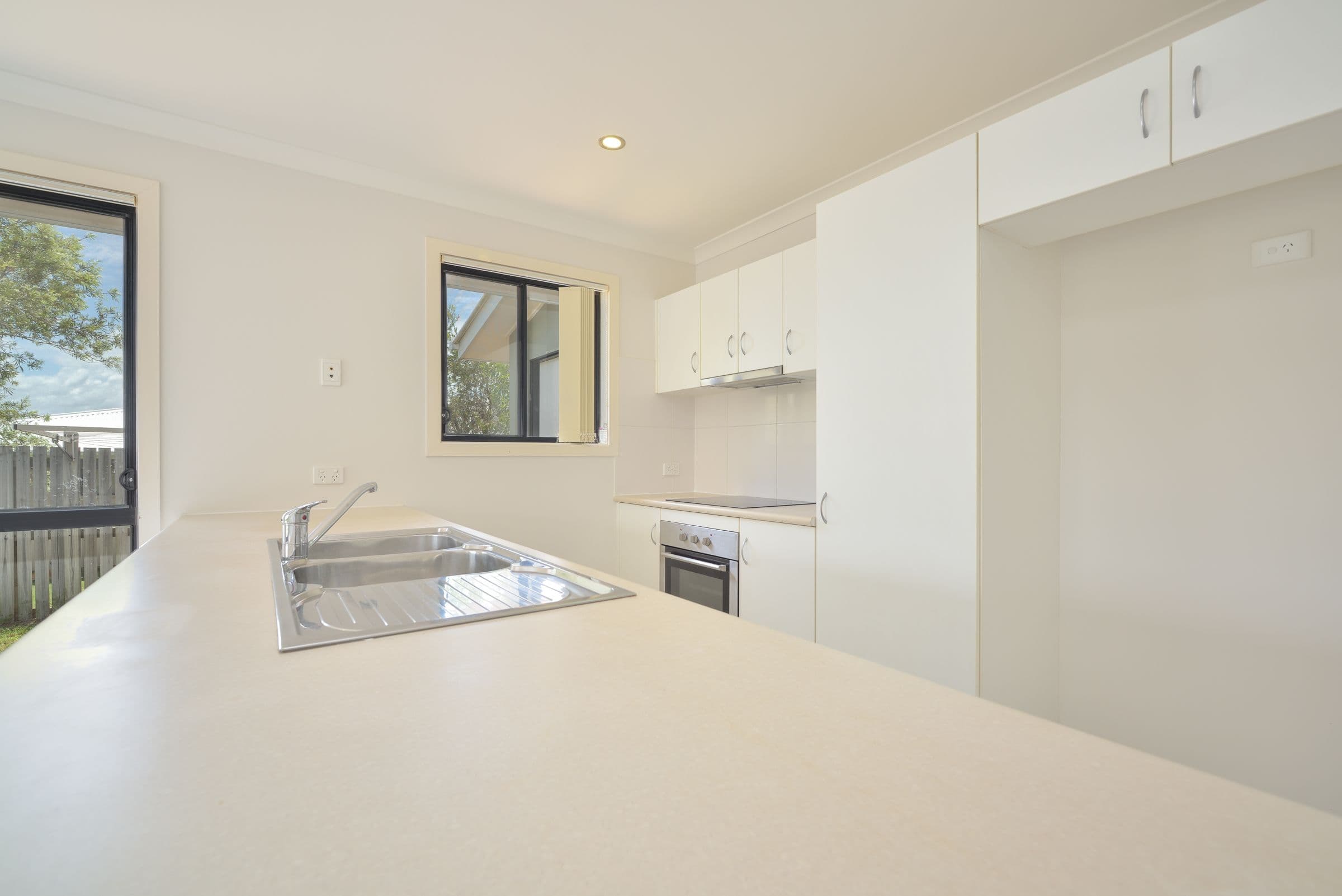 16 Stoneybrook Drive, Glen Eden QLD 4680, Glen Eden - Thumbnail 3