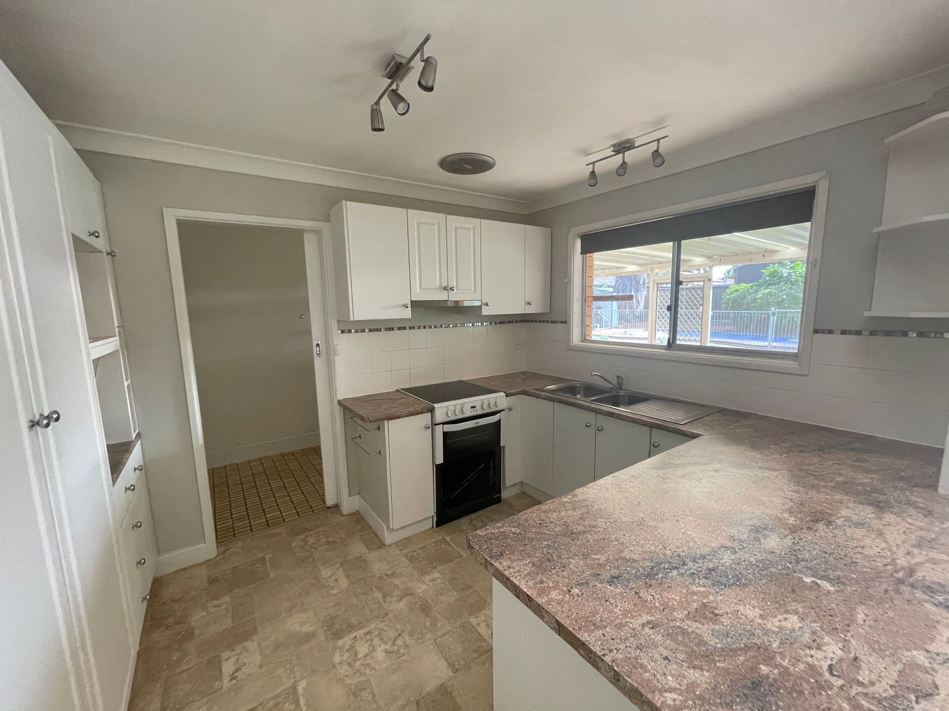 14 Meadowbank Drive, Dubbo NSW 2830, Dubbo - Thumbnail 2