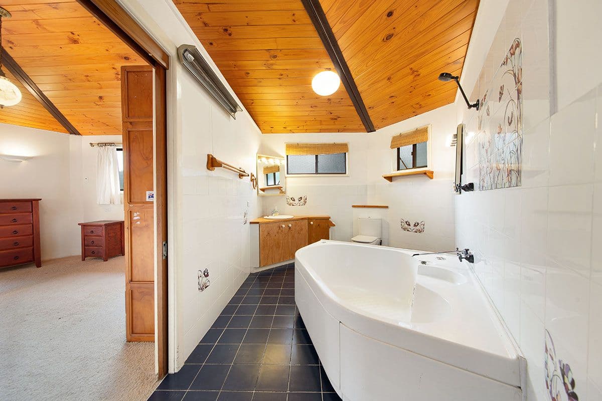 128 Prince Edward Park Road, Woronora NSW 2232, Woronora - Thumbnail 3