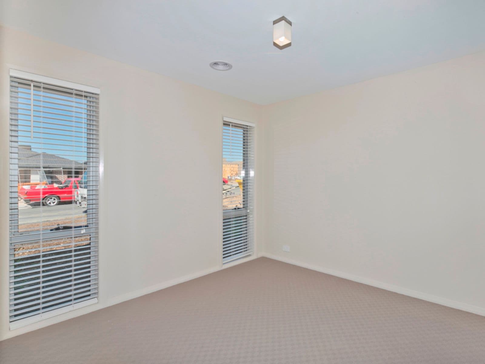 11 Patrick Shaw Street, Casey ACT 2913, Casey - Thumbnail 3