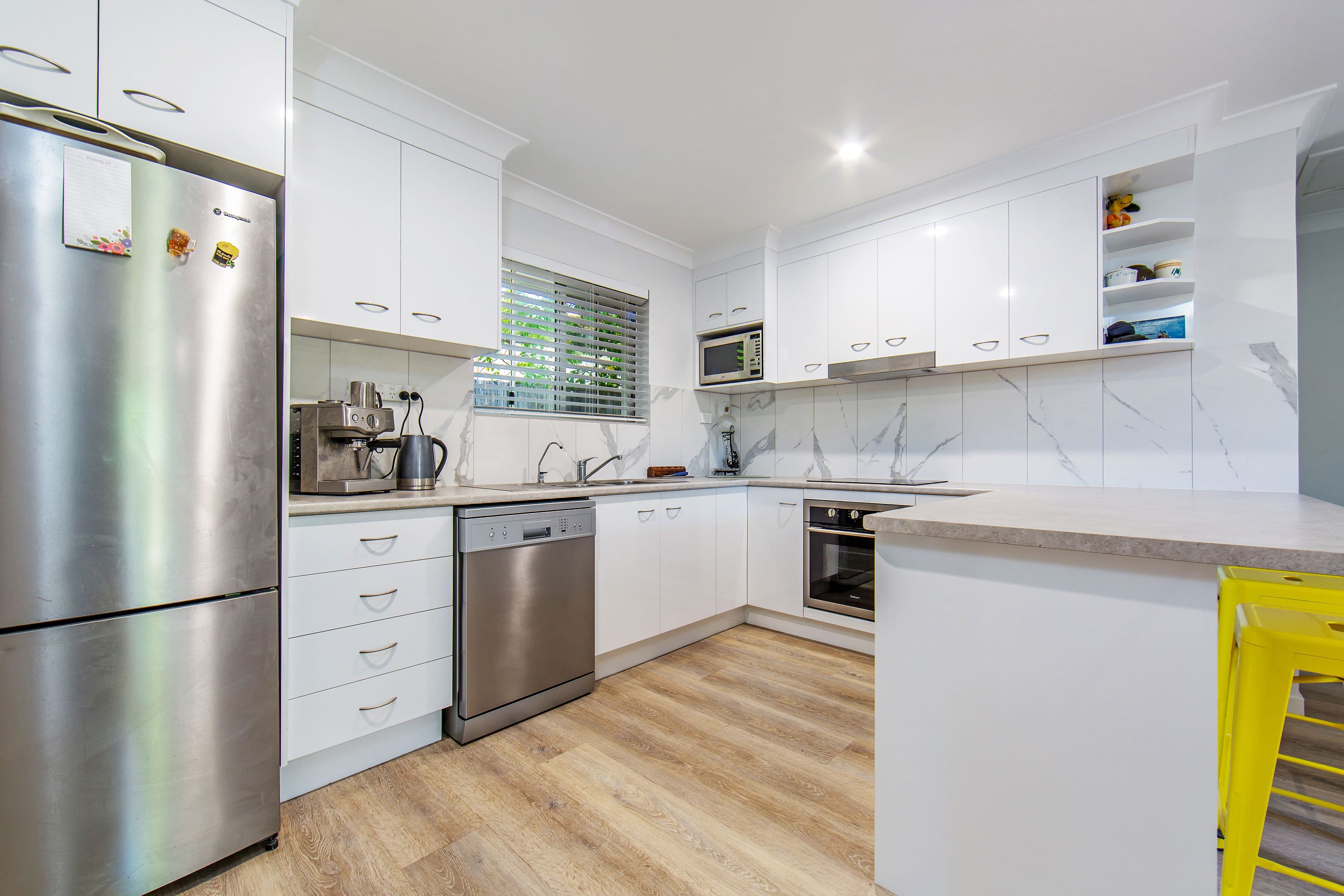 19 John Street, Redcliffe QLD 4020, Redcliffe - Thumbnail 2