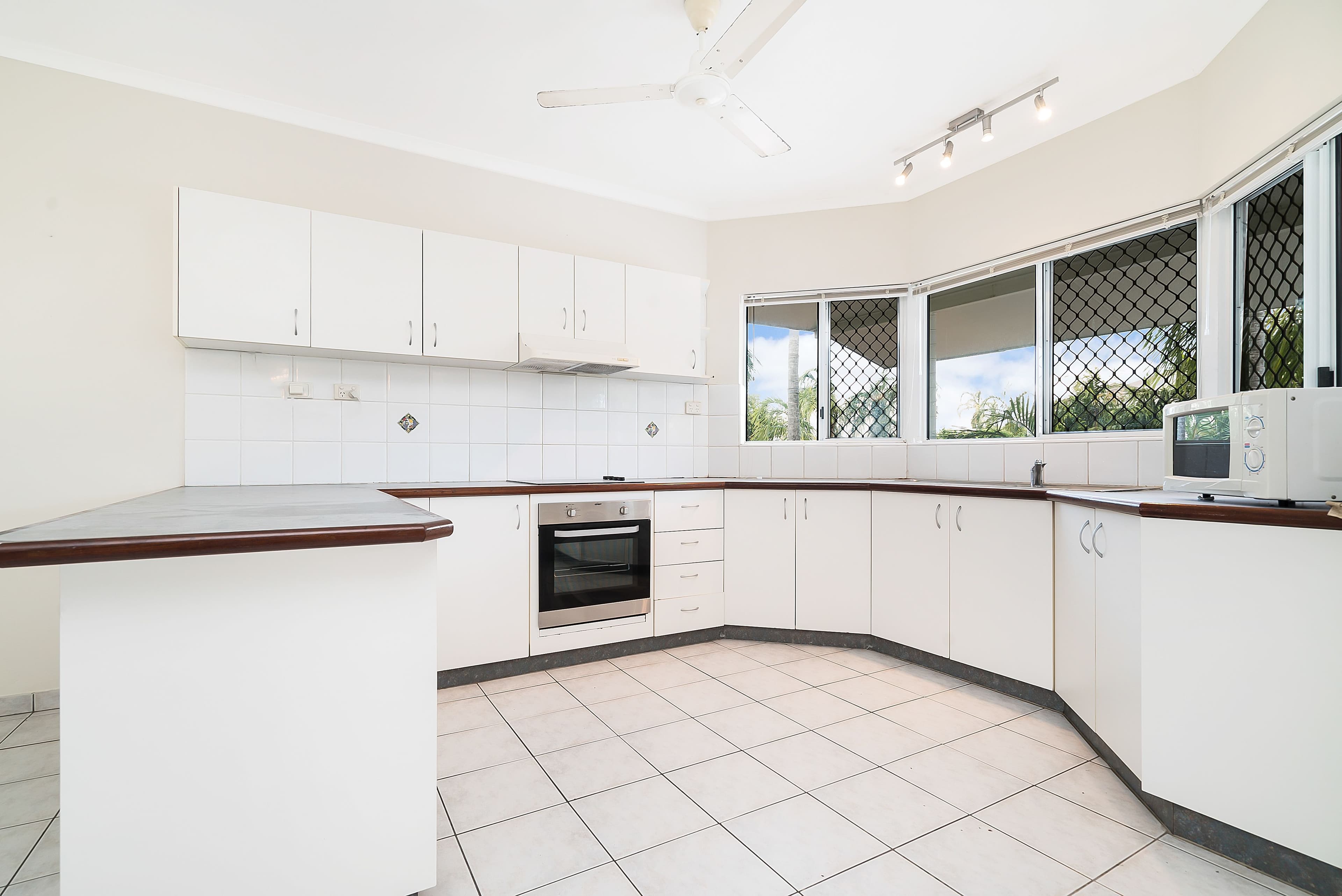 20/138 Casuarina Drive, Nightcliff NT 0810, Nightcliff - Thumbnail 2