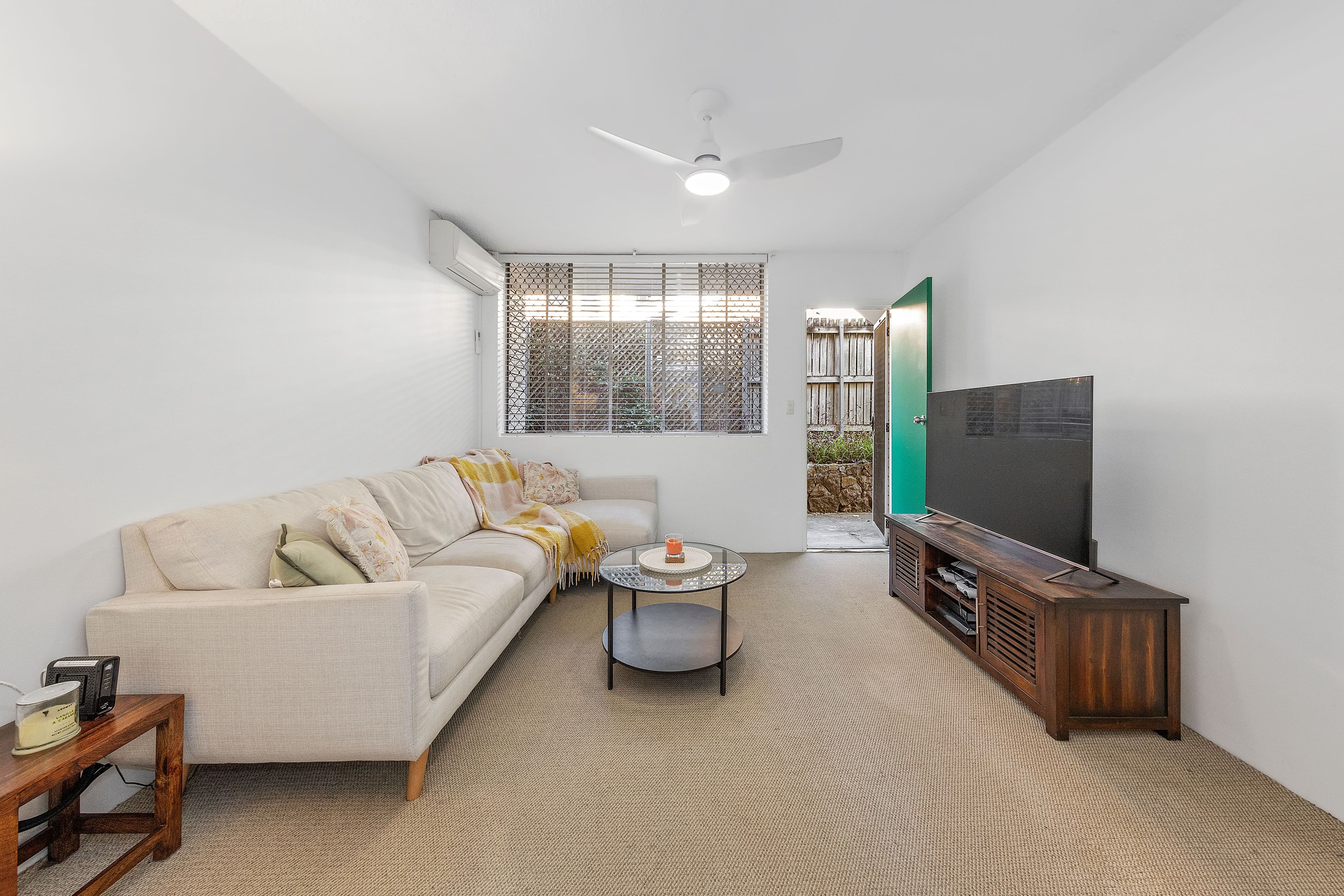 654 South Pine Road, Everton Park QLD 4053, Everton Park - Thumbnail 2