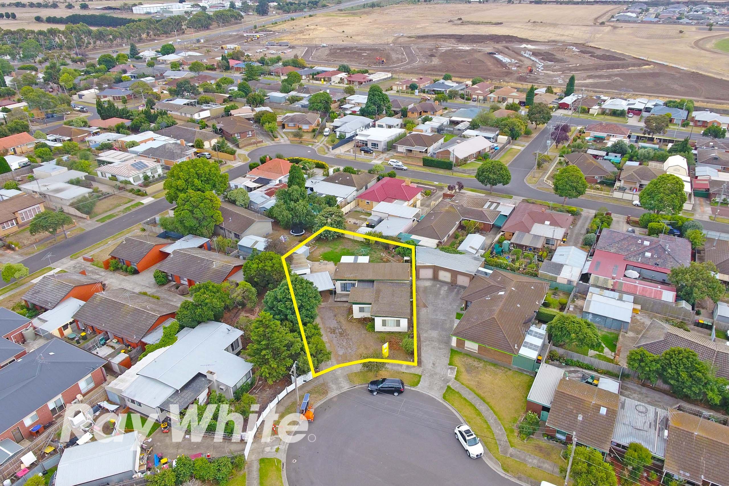 2 Clive Court, Corio VIC 3214, Corio - Image 1