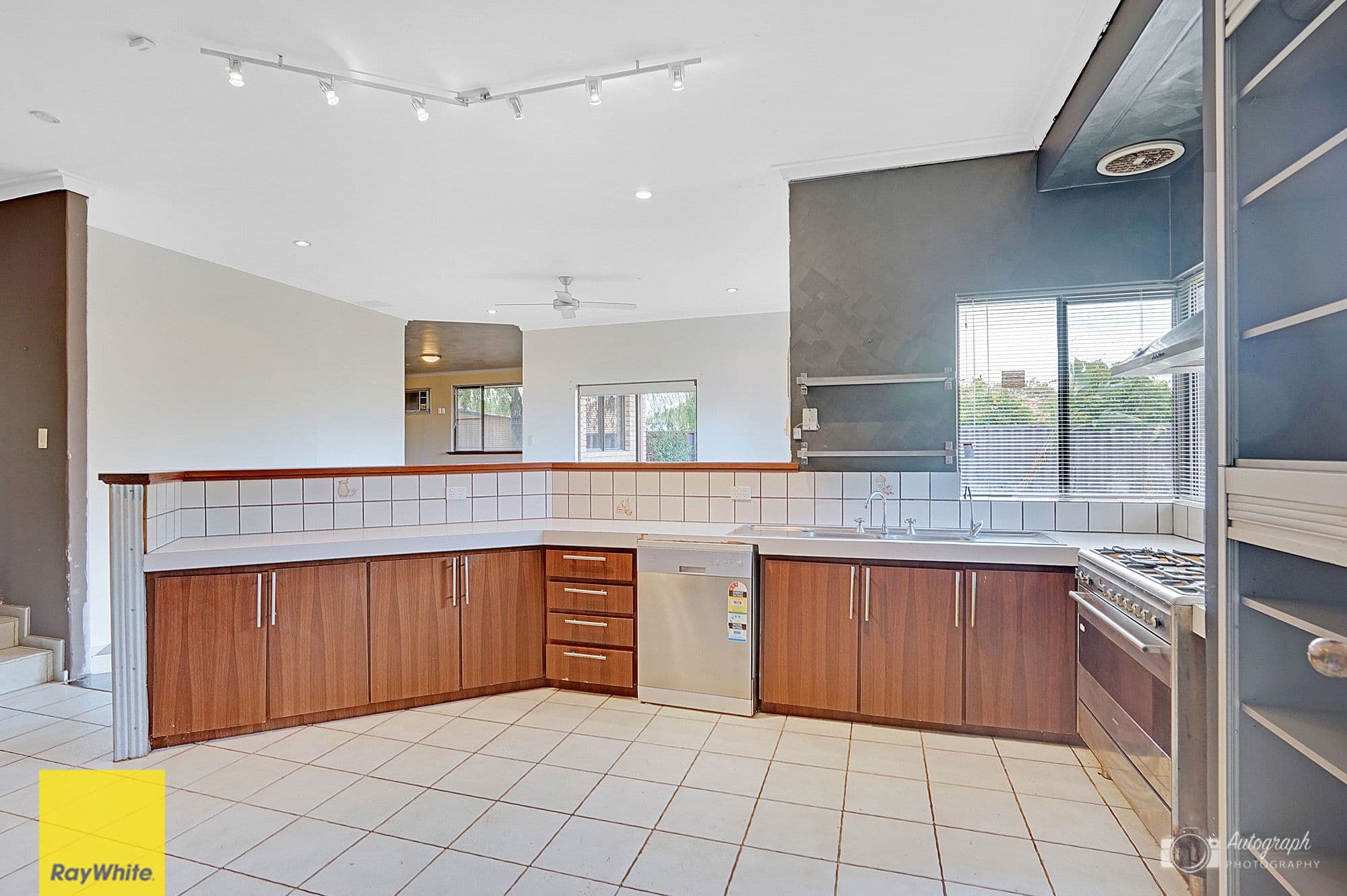 6 Tamarisk Court, Dianella WA 6059, Dianella - Thumbnail 5