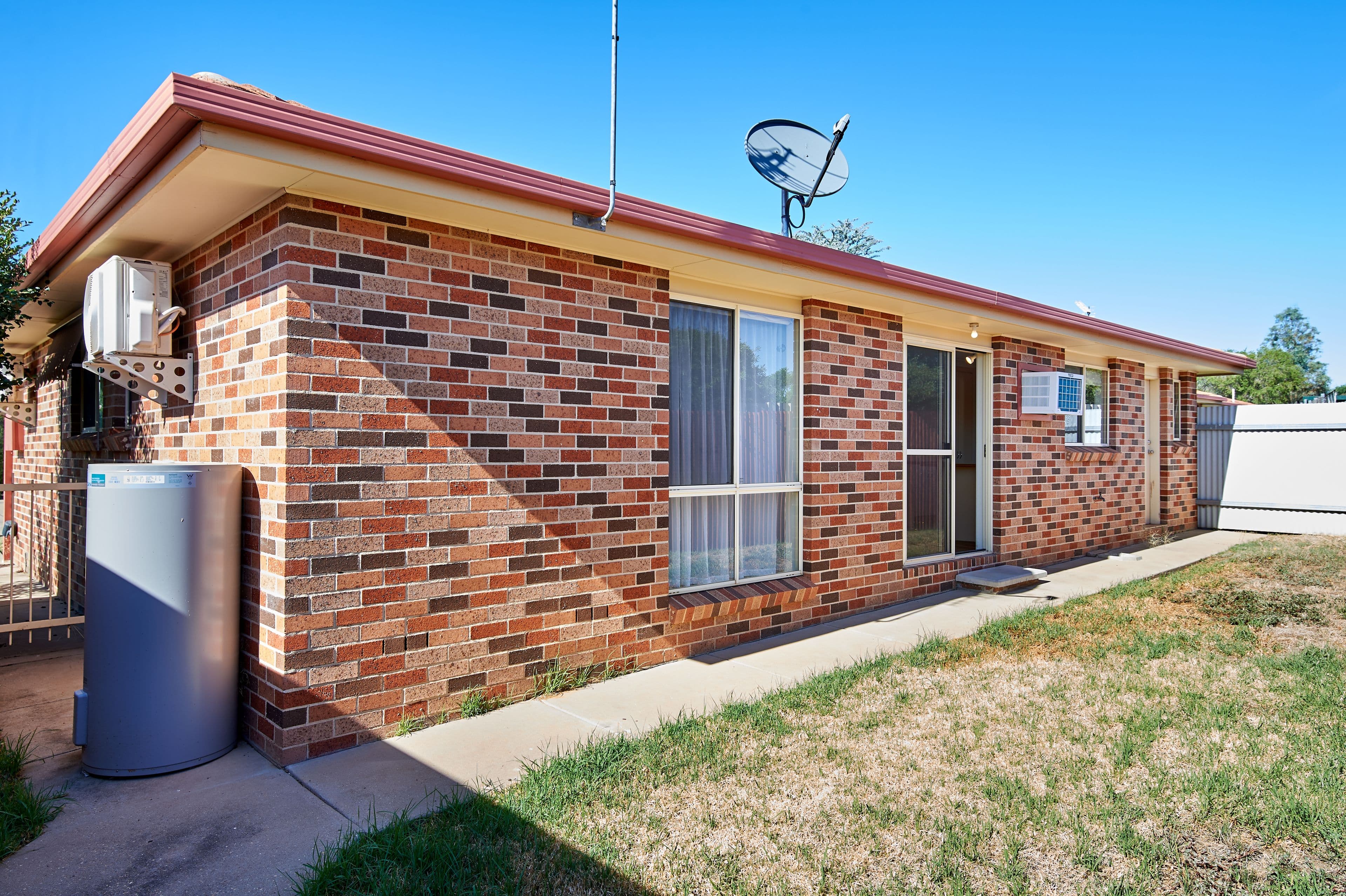 108 Undurra Drive, Glenfield Park - Thumbnail 8