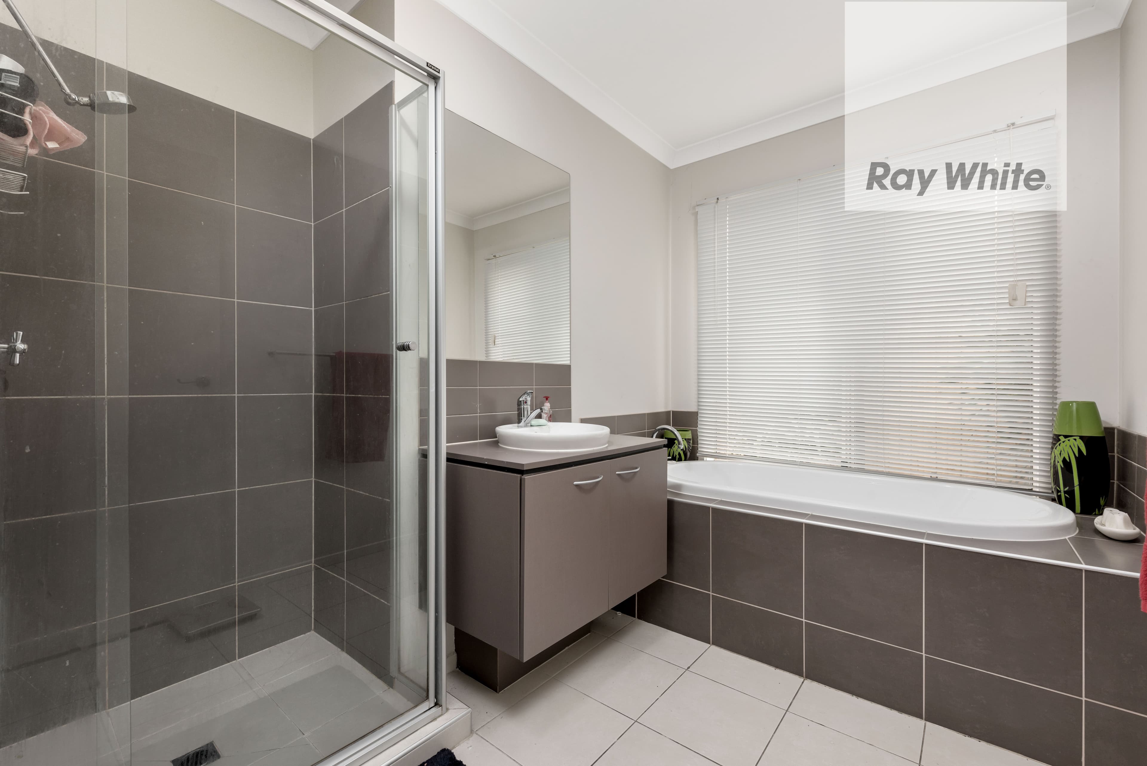 10 Moffat Drive, Lalor VIC 3075, Lalor - Thumbnail 6