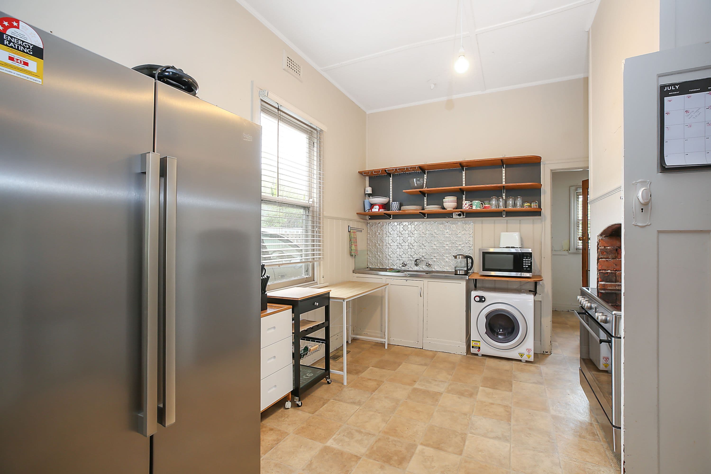 16 Walls Street, Camperdown VIC 3260, Camperdown - Thumbnail 5