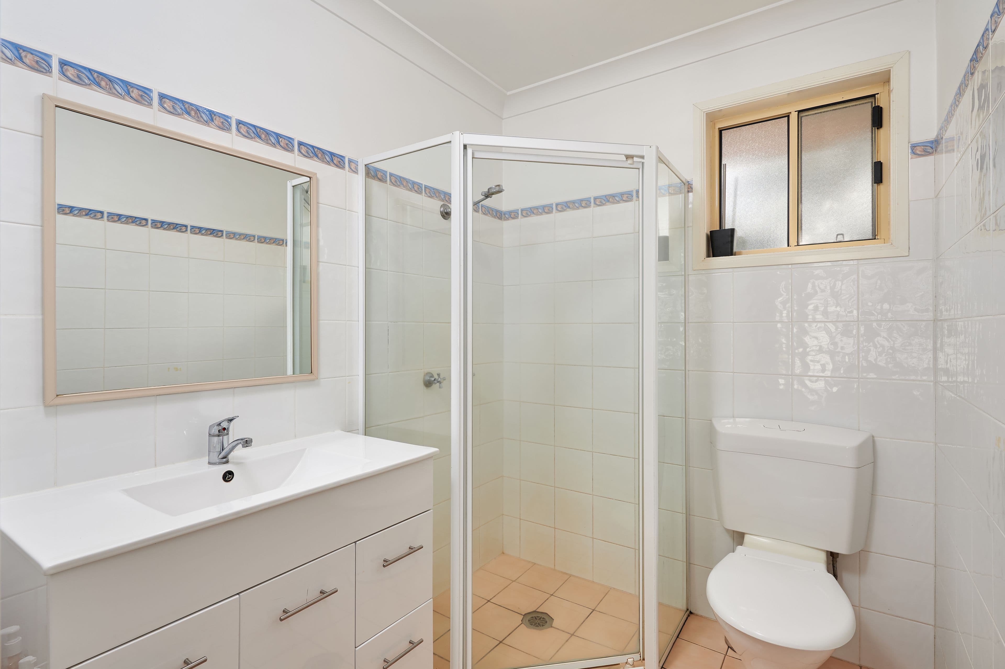 11 Kaldari Crescent, Glenfield Park - Thumbnail 8
