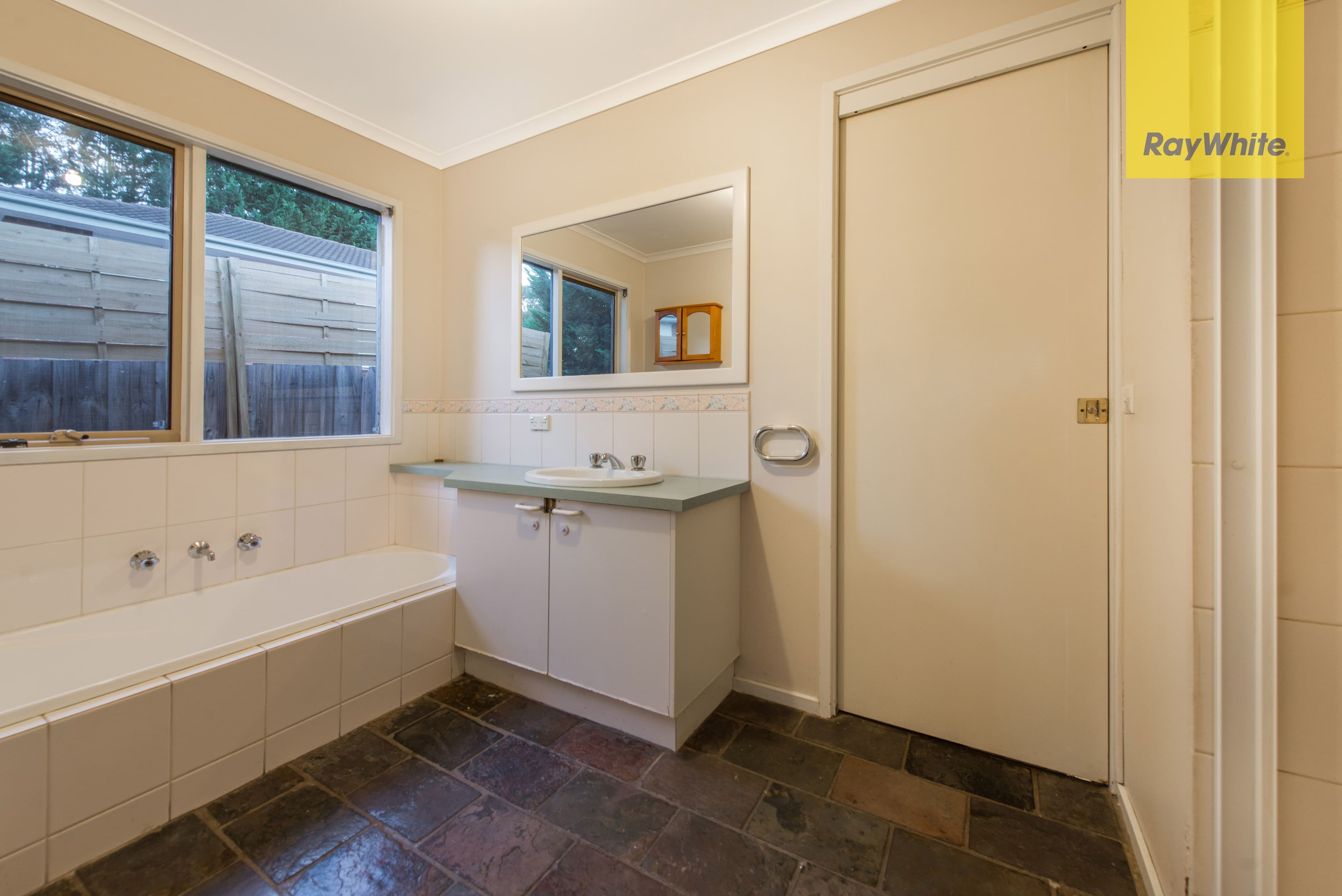 10 Mason Court, Bayswater North VIC 3153, Bayswater North - Thumbnail 5