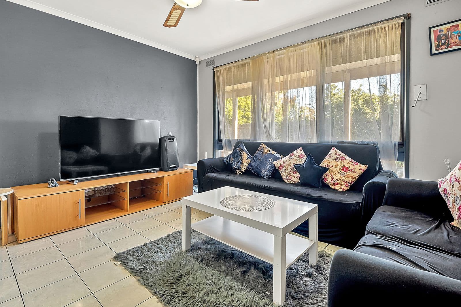 29 Southern Crescent, Craigieburn VIC 3064, Craigieburn - Thumbnail 3