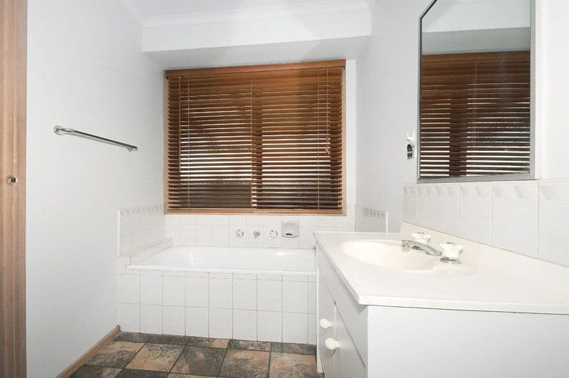 72 Hall Road, Carrum Downs VIC 3201, Carrum Downs - Thumbnail 6