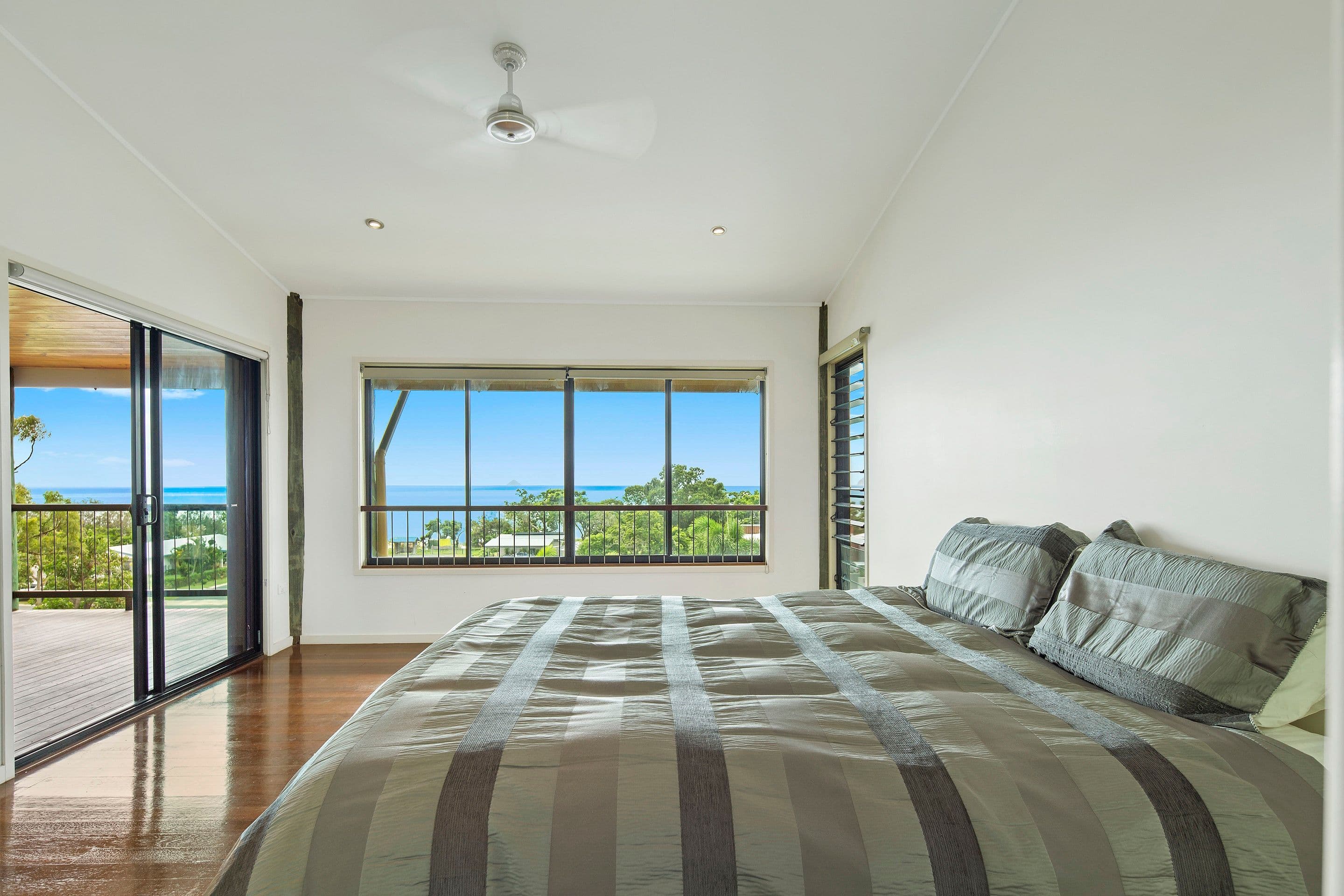 71 Gloucester Avenue, Hideaway Bay QLD 4800, Hideaway Bay - Thumbnail 3