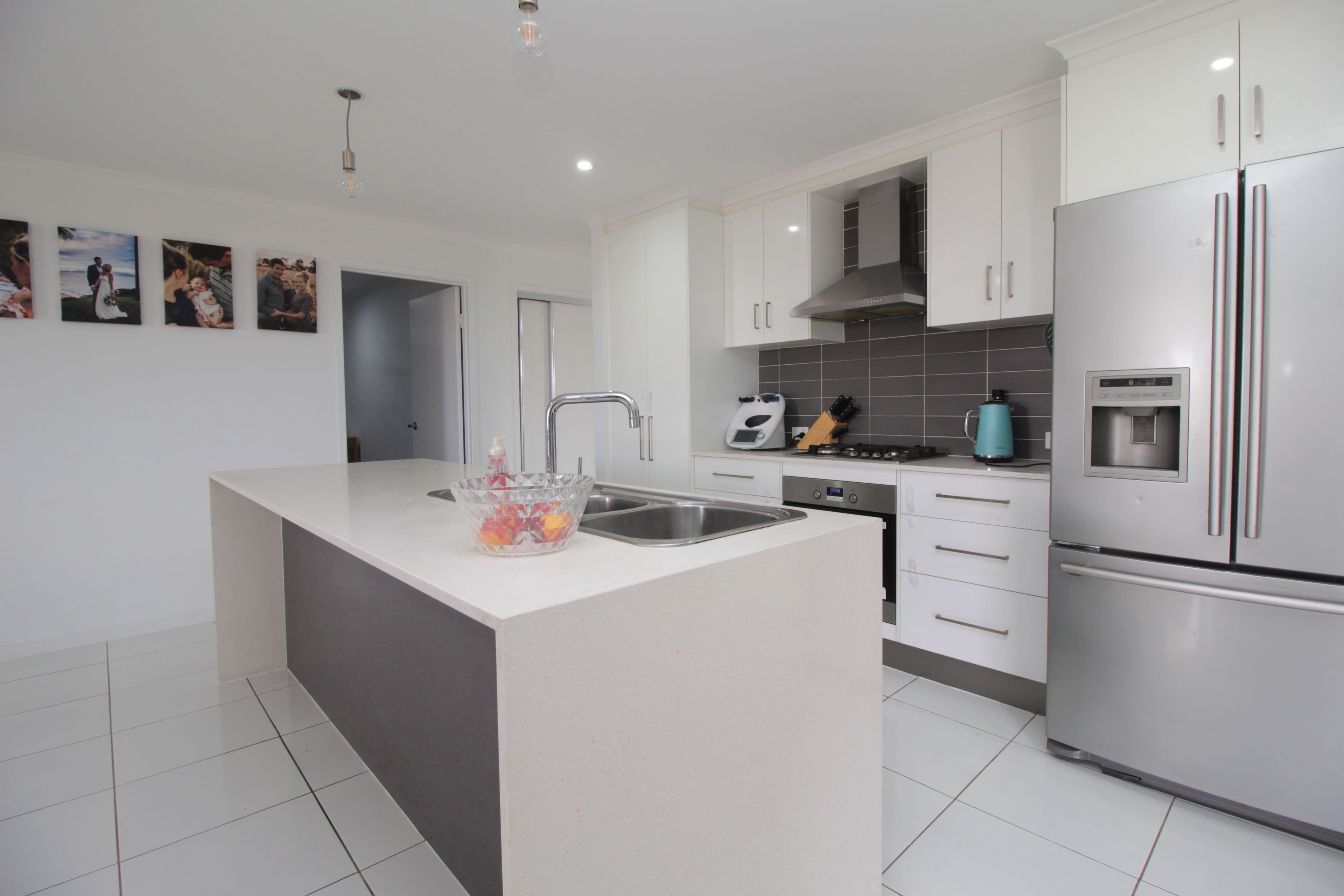 3 Thornton Street, Emerald QLD 4720, Emerald - Thumbnail 3