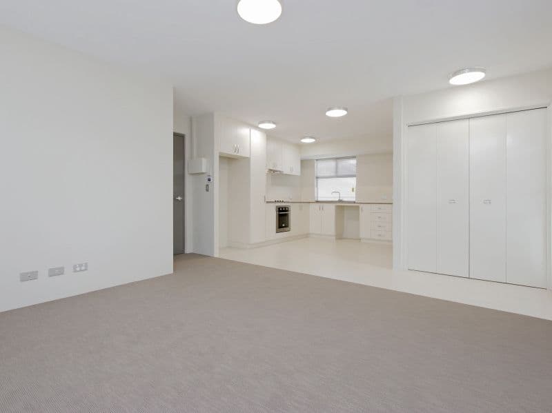 2/3 Beverley Road, Cloverdale WA 6105, Cloverdale - Thumbnail 3