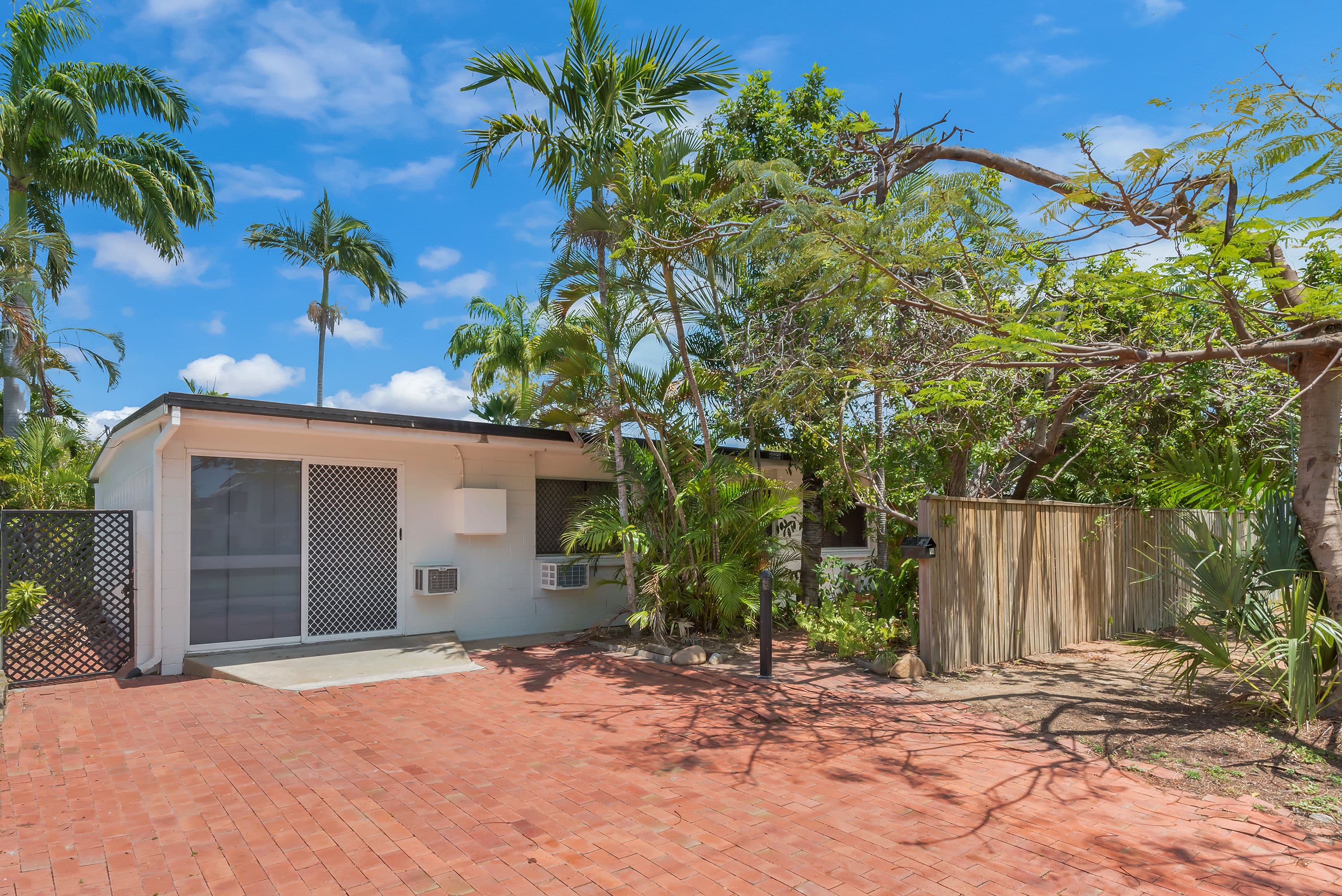 16 Laburnum Street, Cranbrook QLD 4814, Cranbrook - Thumbnail 3