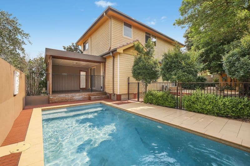 10 Avoca Drive, Kincumber - Image 1