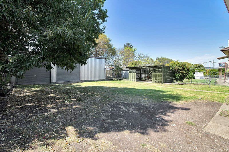 2 Russell Street, Silkstone QLD 4304, Silkstone - Thumbnail 8