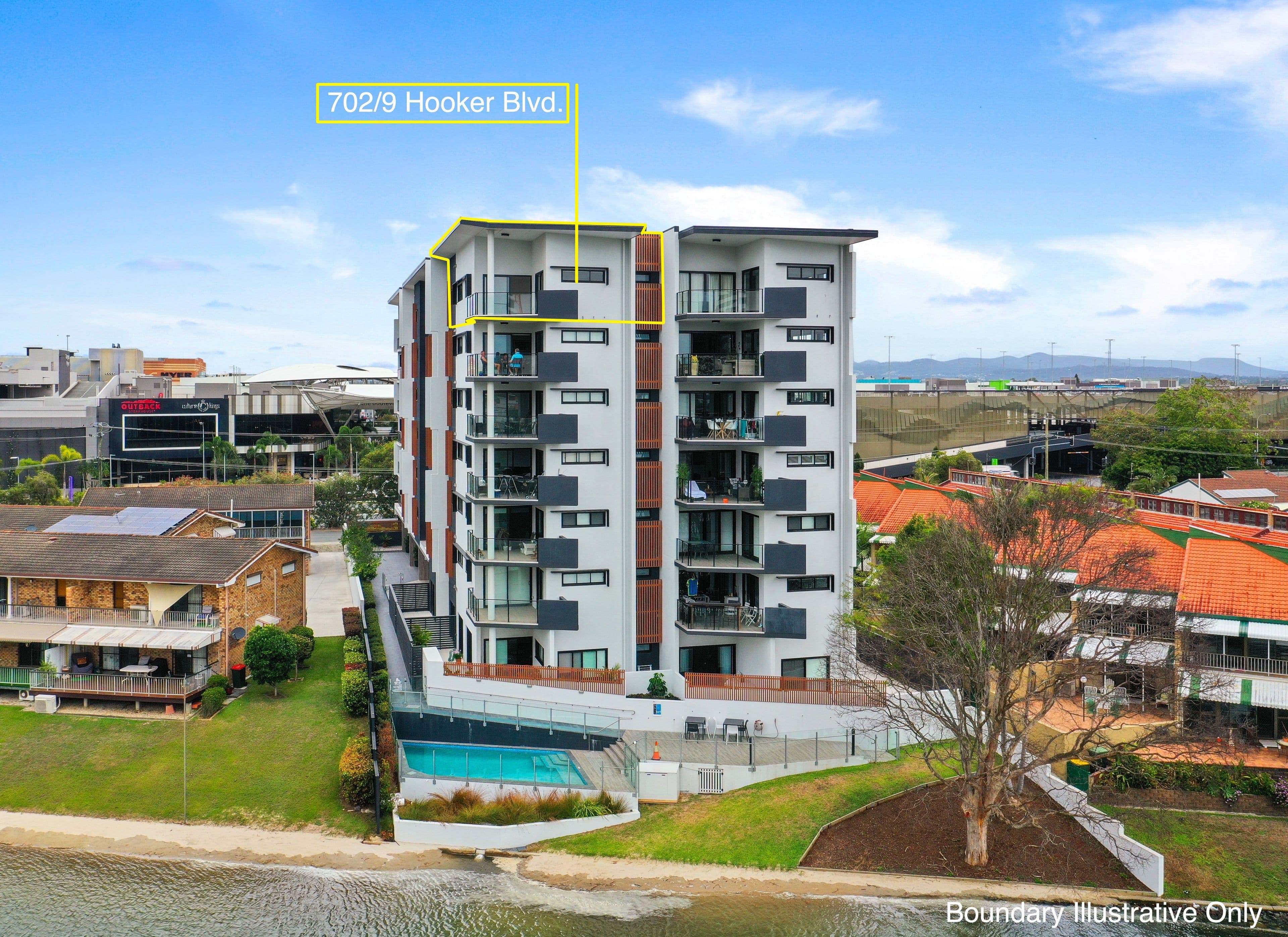 9 Hooker Boulevard, Broadbeach Waters QLD 4218, Broadbeach Waters - Image 1