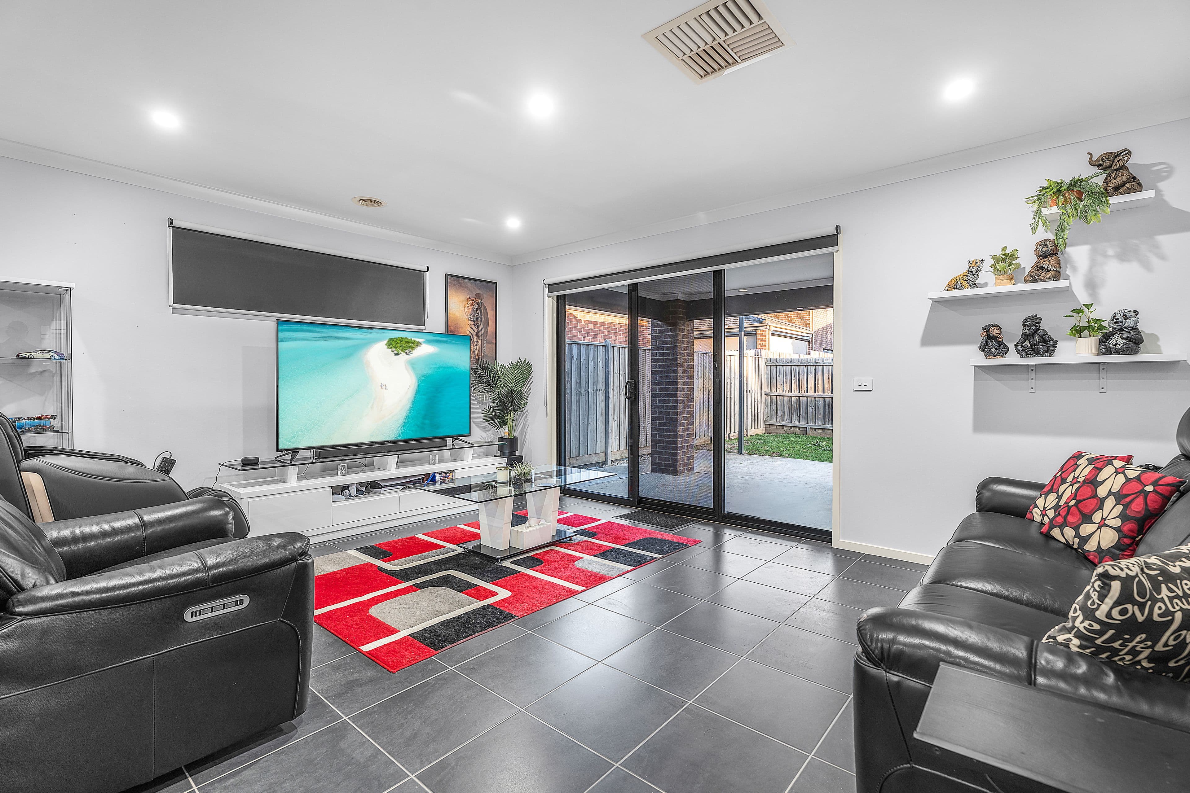 83 Karawarra Circuit, Cranbourne North VIC 3977, Cranbourne North - Thumbnail 4