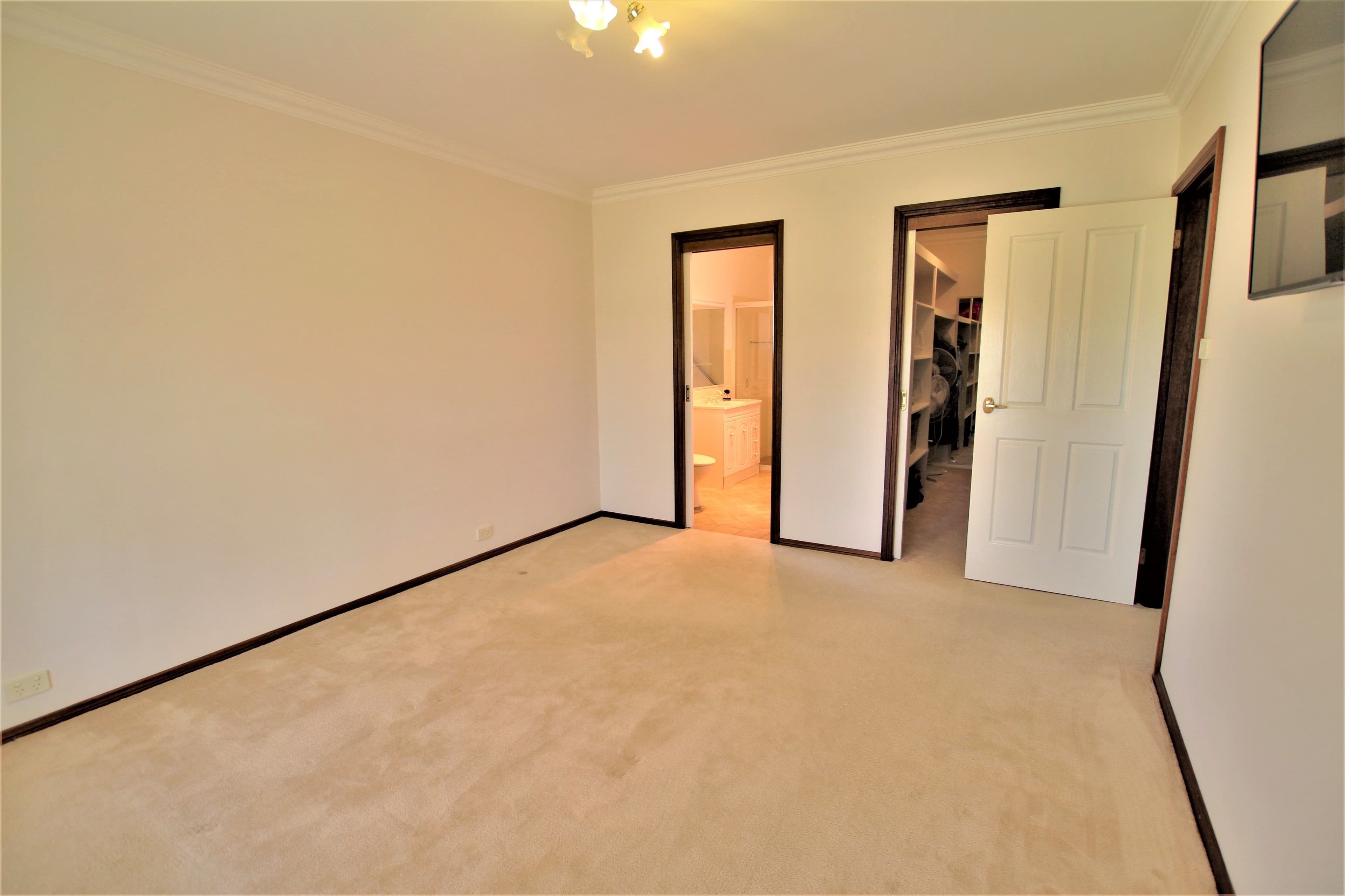 1395 Kingsvale Road, Young NSW 2594, Young - Thumbnail 6