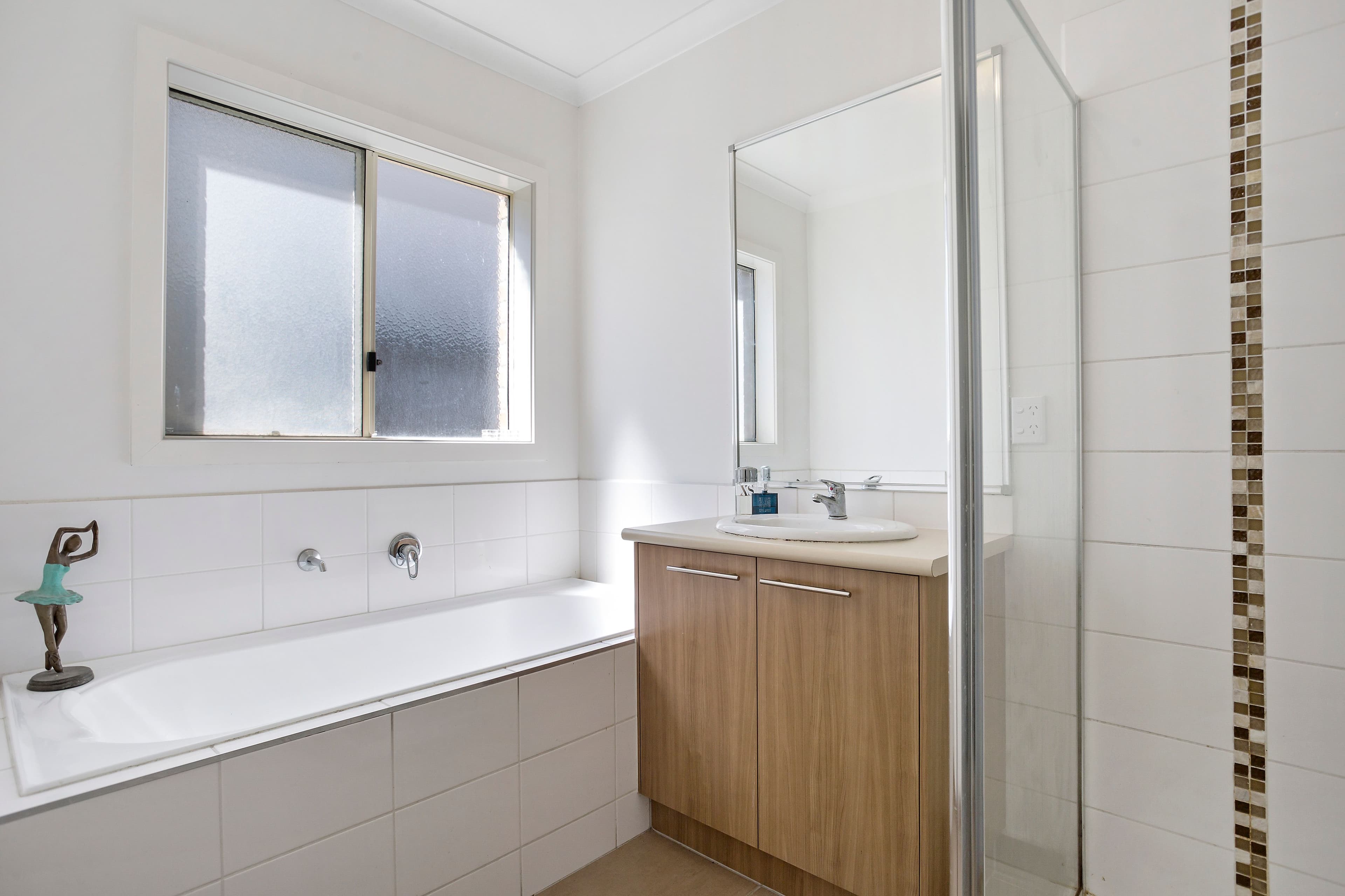 8 Haig Street, Mernda VIC 3754, Mernda - Thumbnail 6