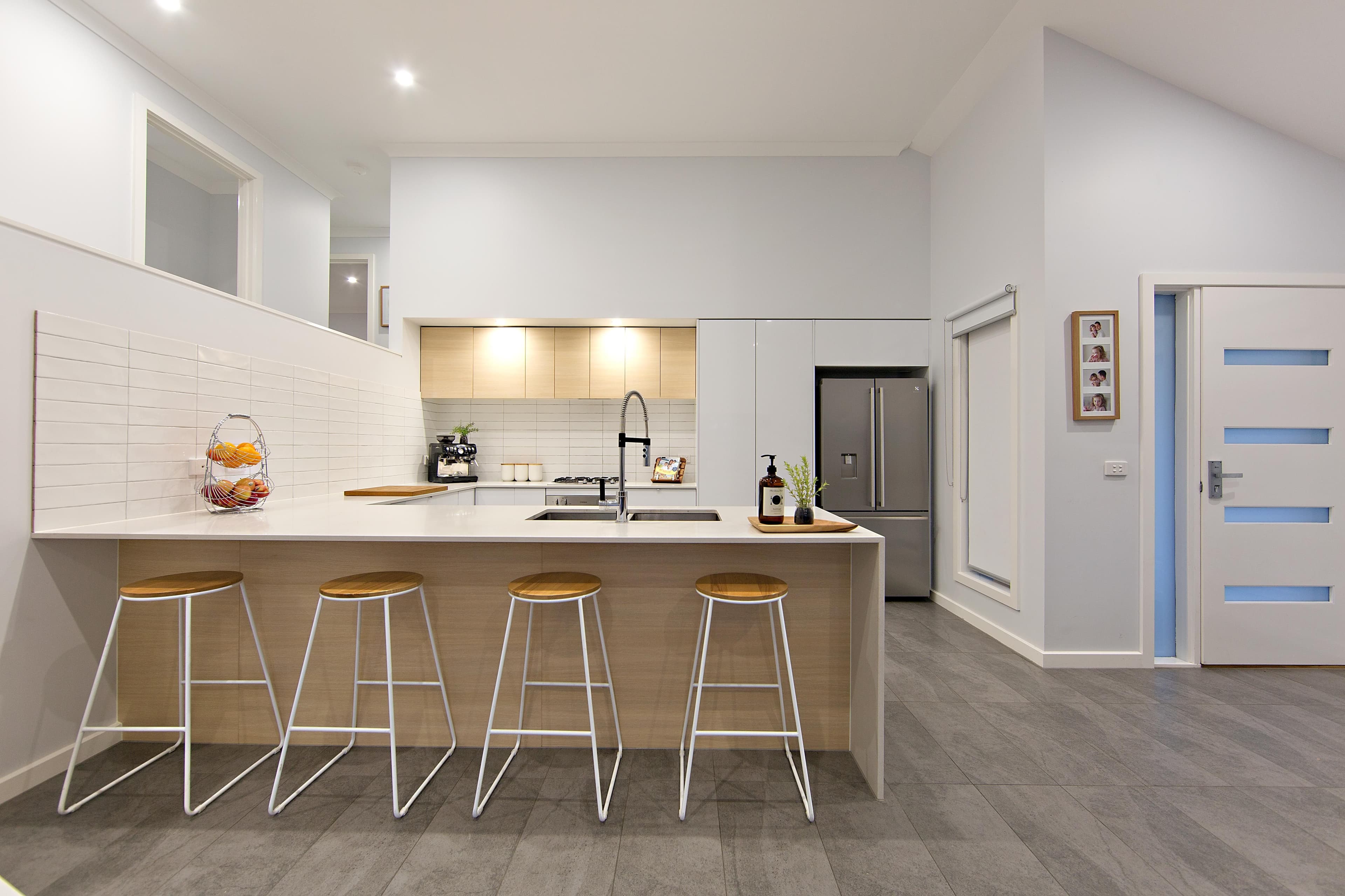 34 Leawarra Parade, Frankston VIC 3199, Frankston - Thumbnail 2