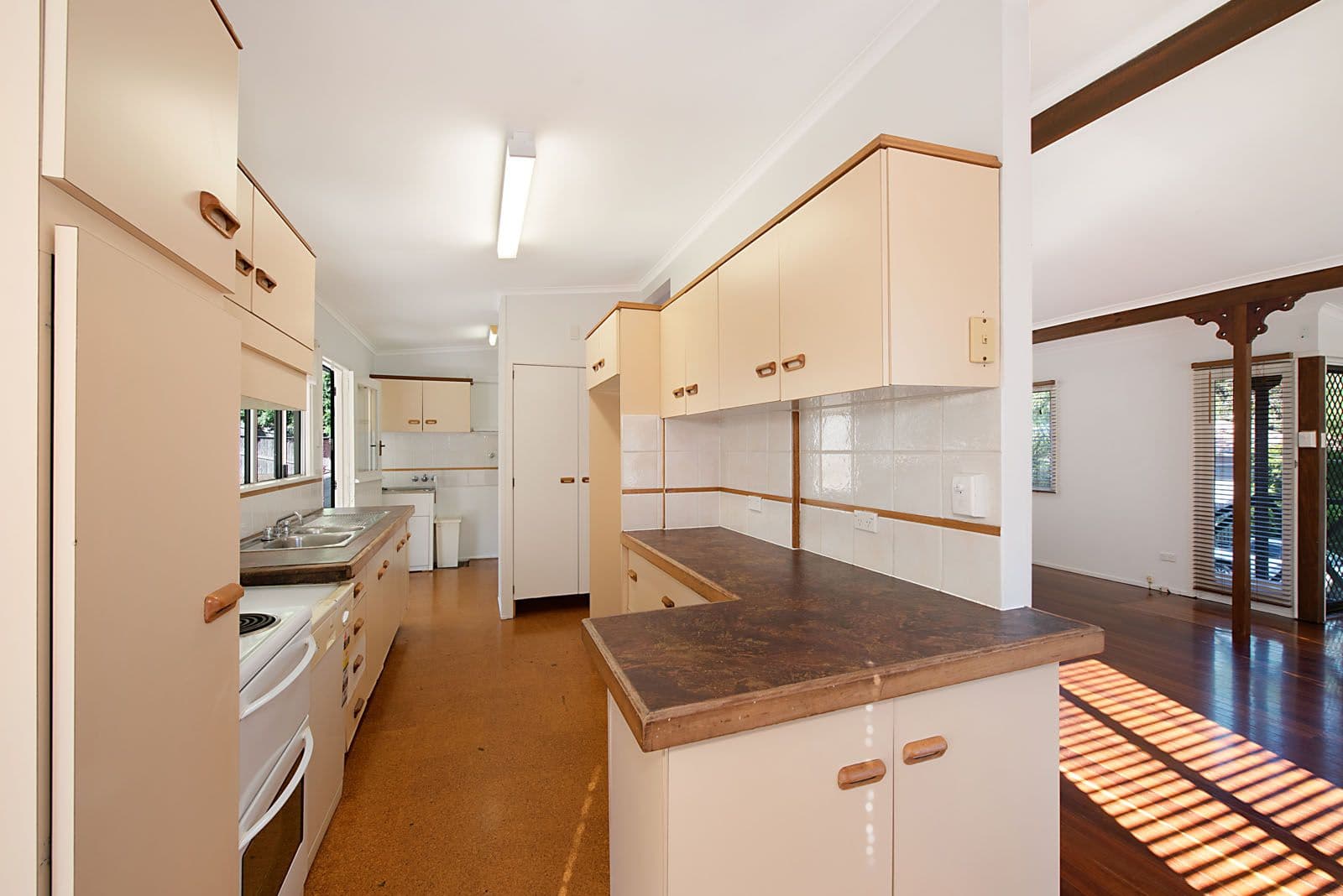 14 Minkara Street, Indooroopilly QLD 4068, Indooroopilly - Thumbnail 4
