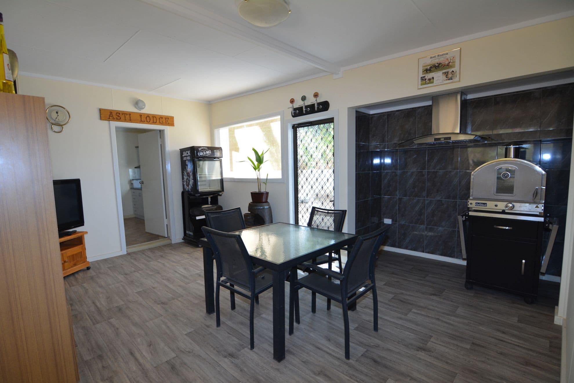 488 Robinson Street, Carnarvon WA 6701, South Carnarvon - Thumbnail 2