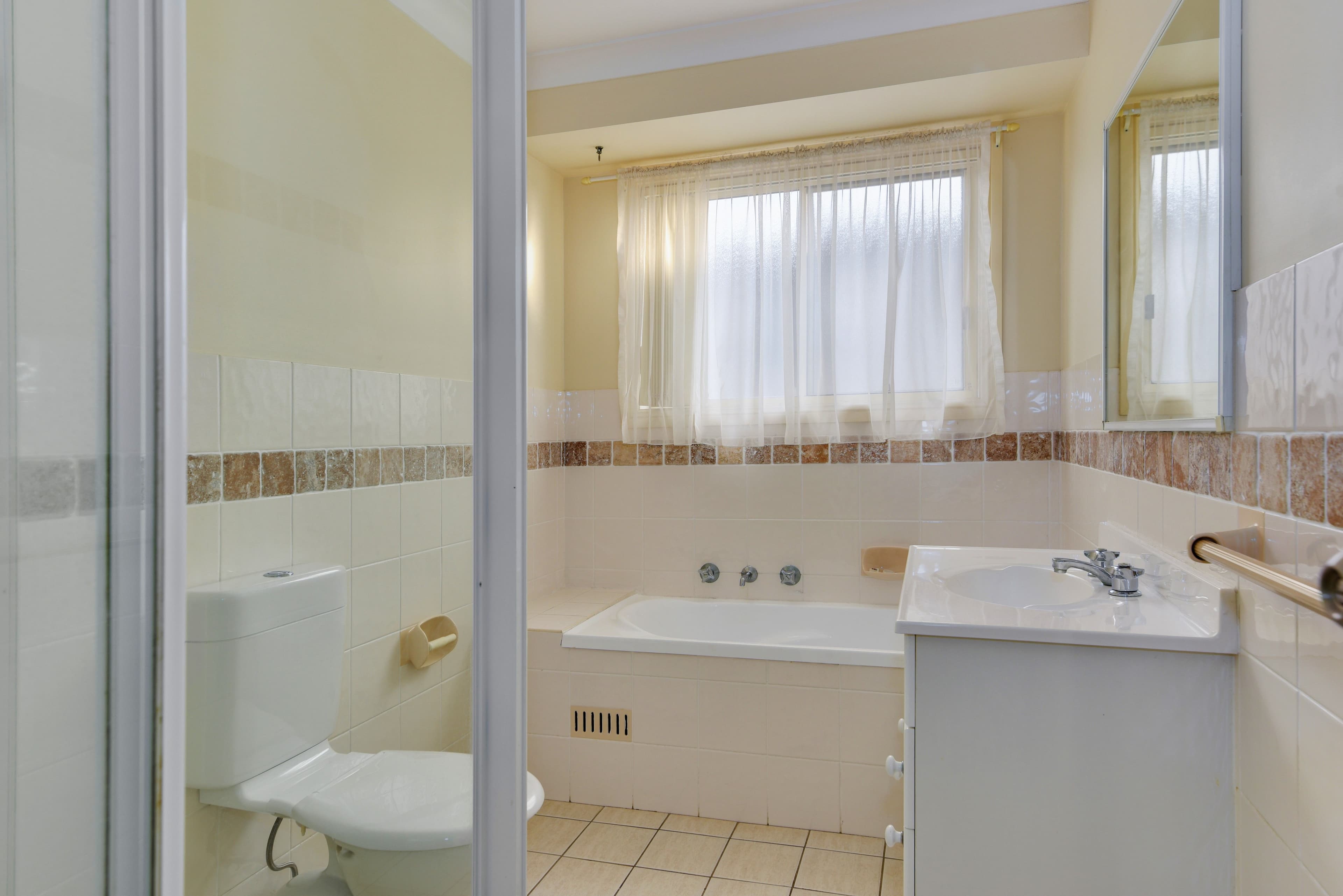 1/92B Kincumber Crescent, Davistown NSW 2251, Davistown - Thumbnail 4