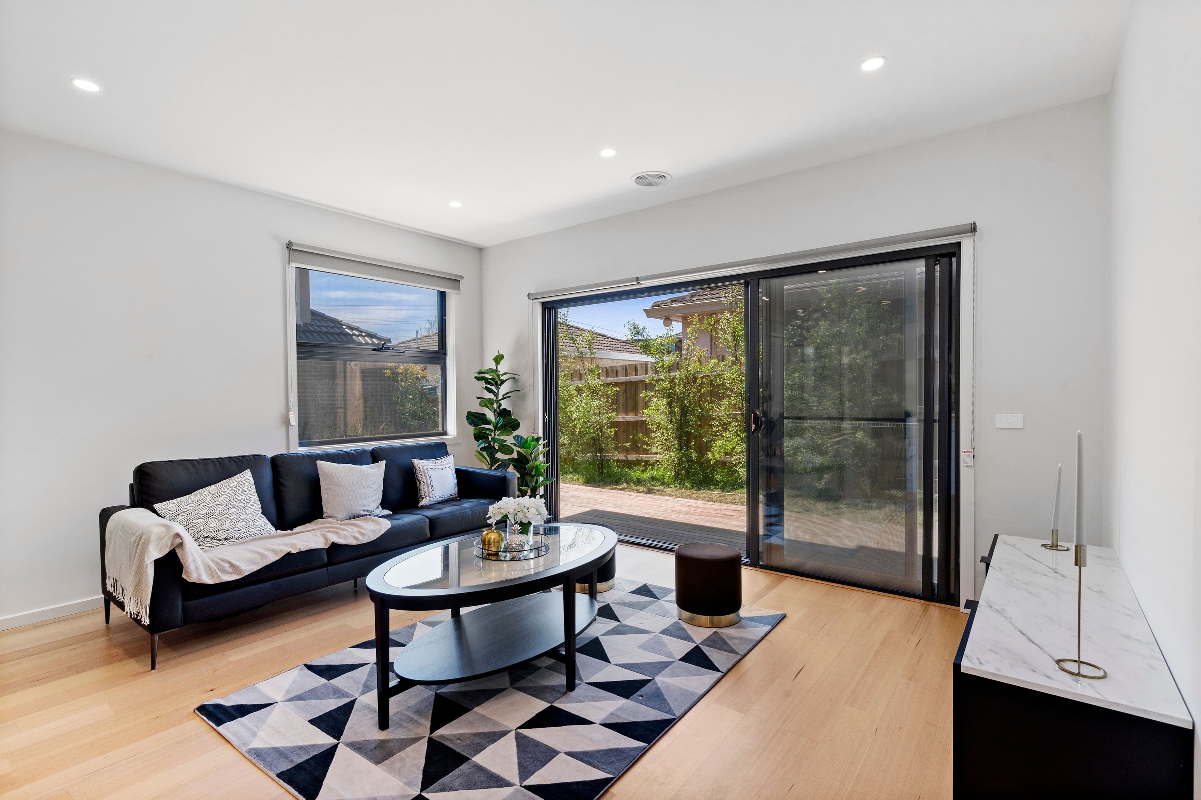 7 Churchill Avenue, Chadstone VIC 3148, Chadstone - Thumbnail 2