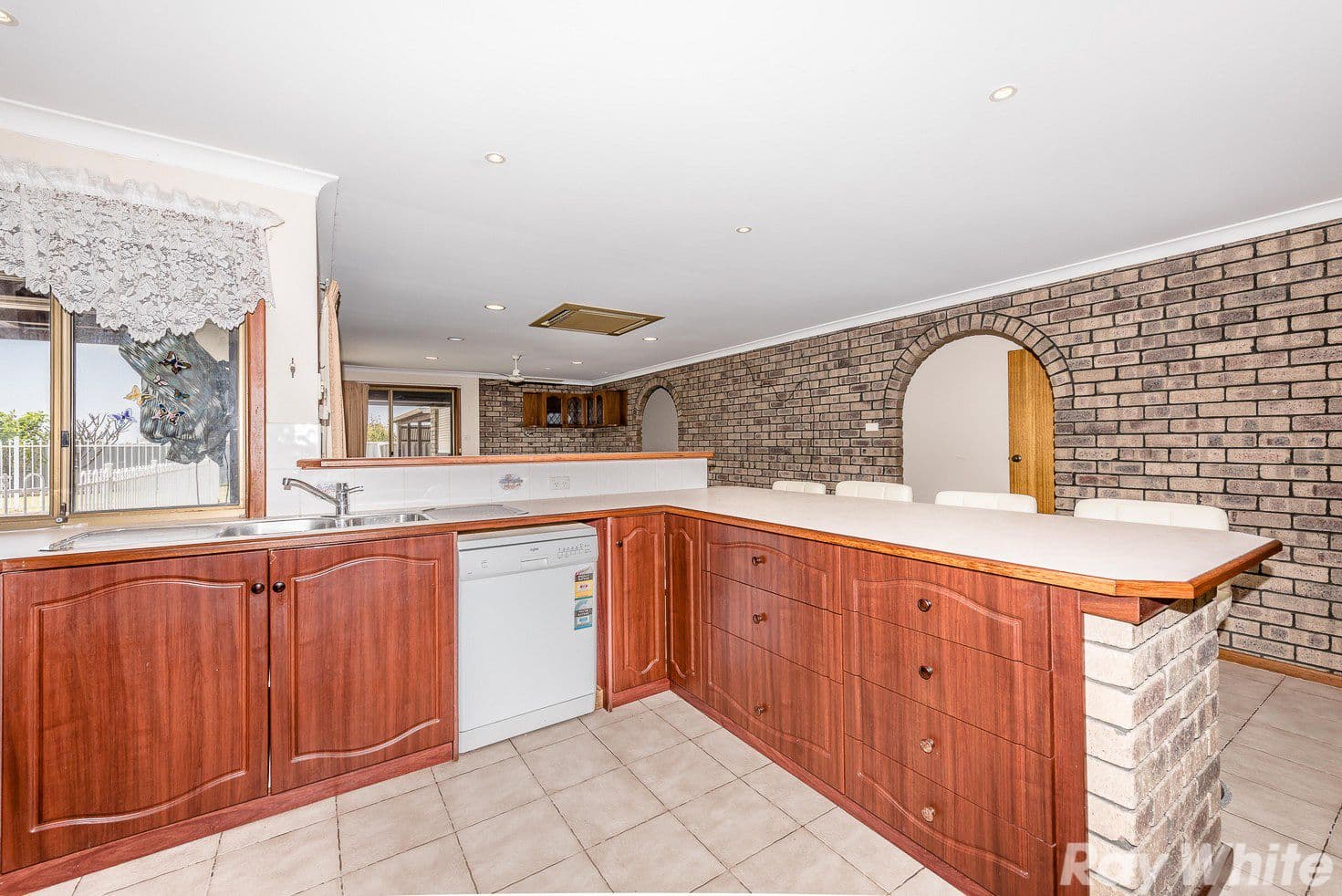 15 Glenview Street, Mount Tarcoola WA 6530, Mount Tarcoola - Thumbnail 5