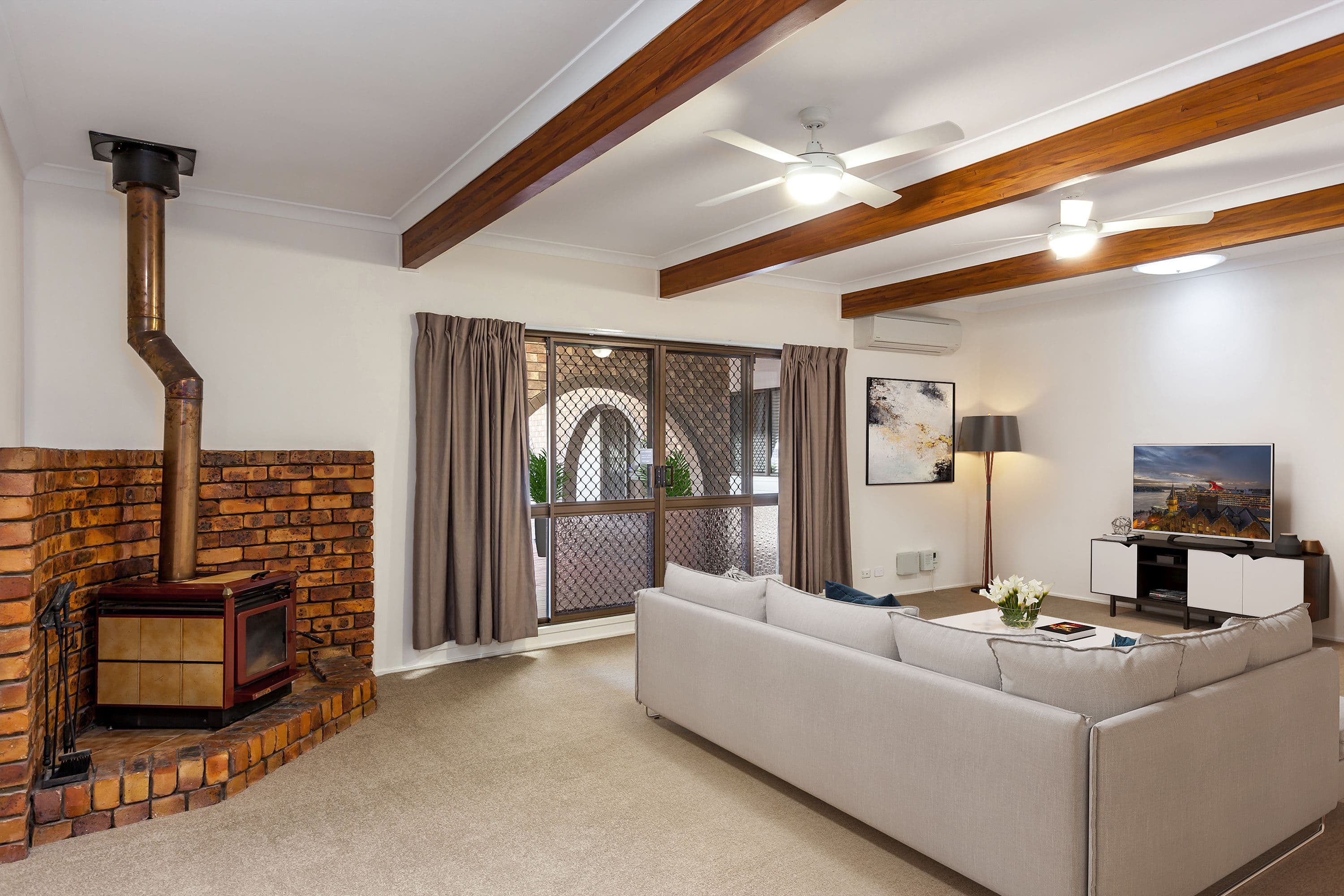 8 Kensington Drive, Withcott QLD 4352, Withcott - Thumbnail 2