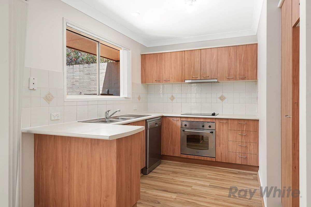 26 Buckingham Place, Eight Mile Plains QLD 4113, Eight Mile Plains - Thumbnail 4