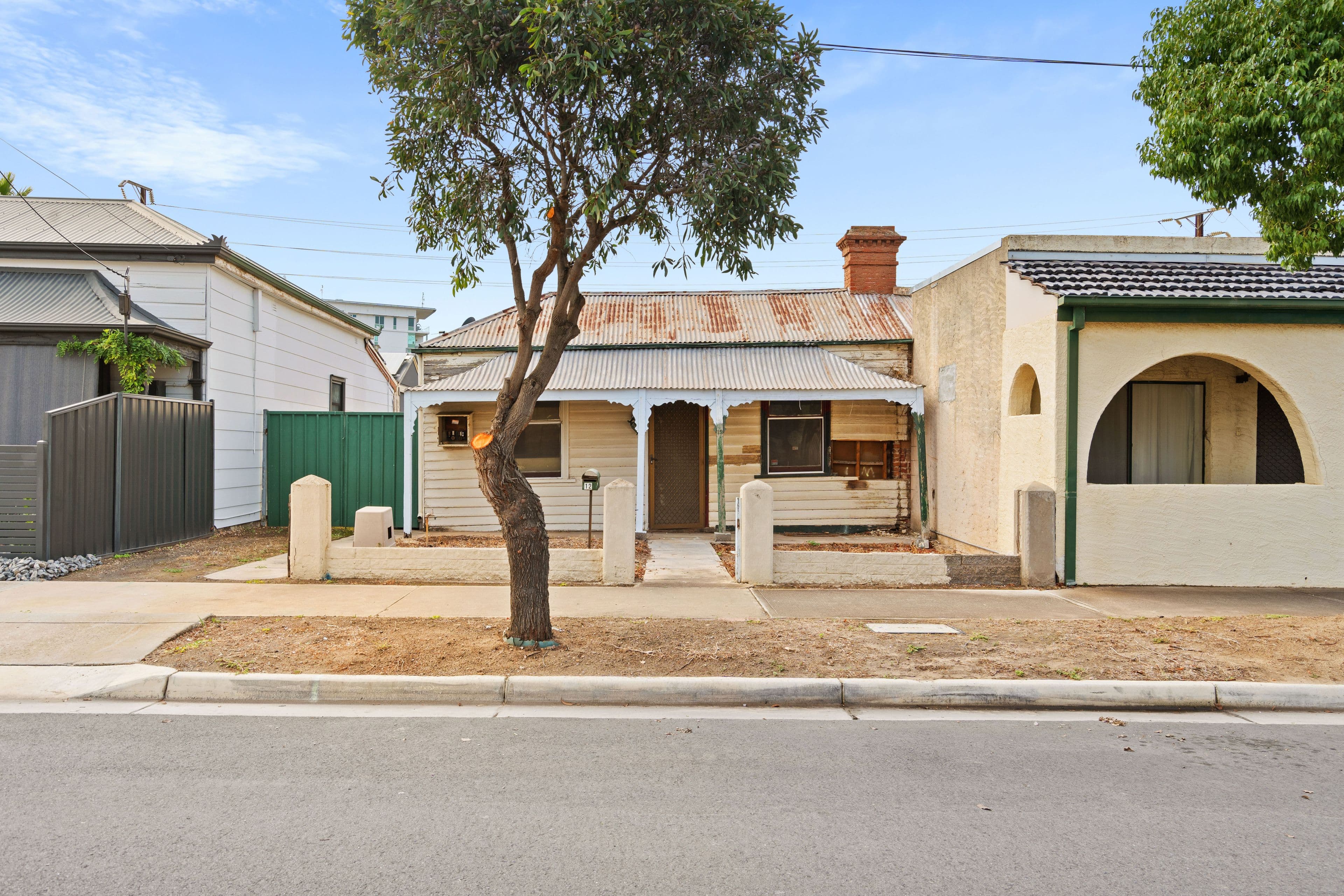 12 Castle Street, Glanville SA 5015, Glanville - Thumbnail 2