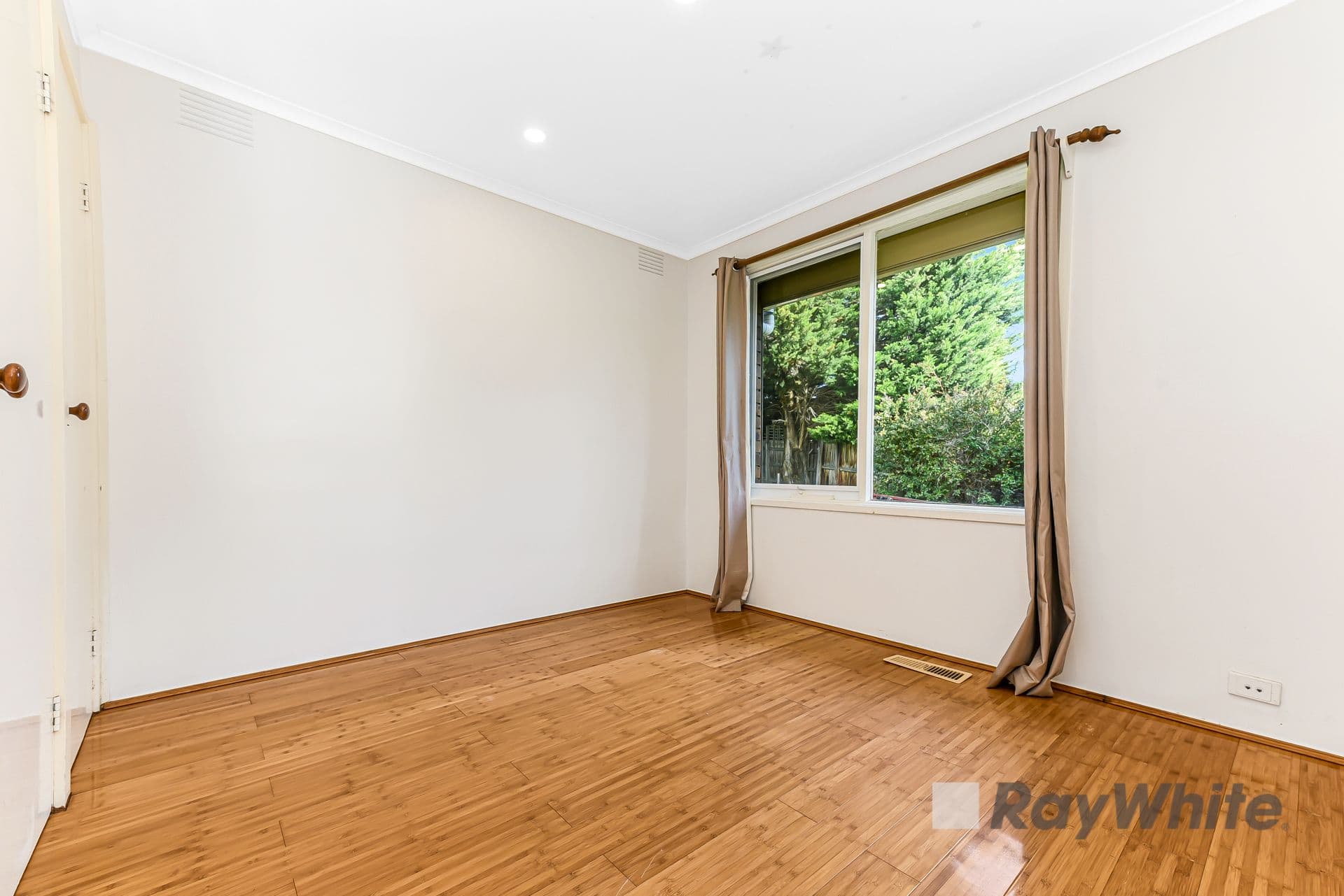 9 Newmill Close, Endeavour Hills VIC 3802, Endeavour Hills - Thumbnail 8