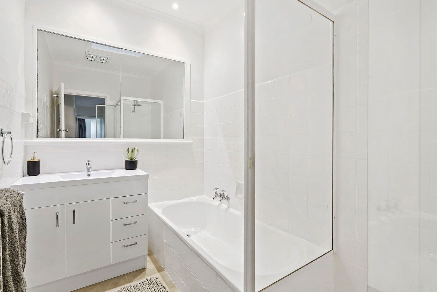 22 Regent Parade, Cheltenham VIC 3192, Cheltenham - Thumbnail 7