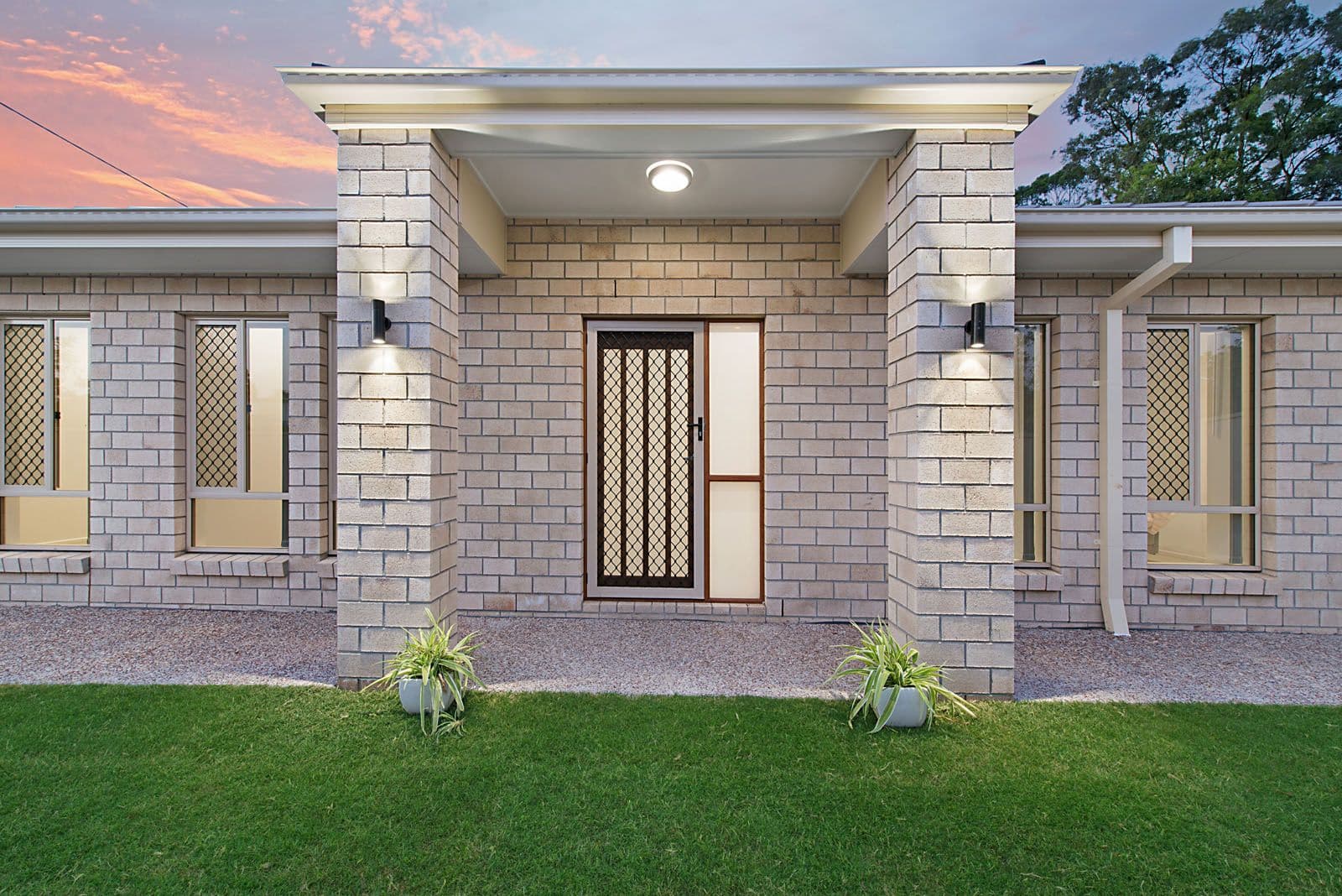 30 Cradock Street, Holland Park QLD 4121, Holland Park - Thumbnail 2