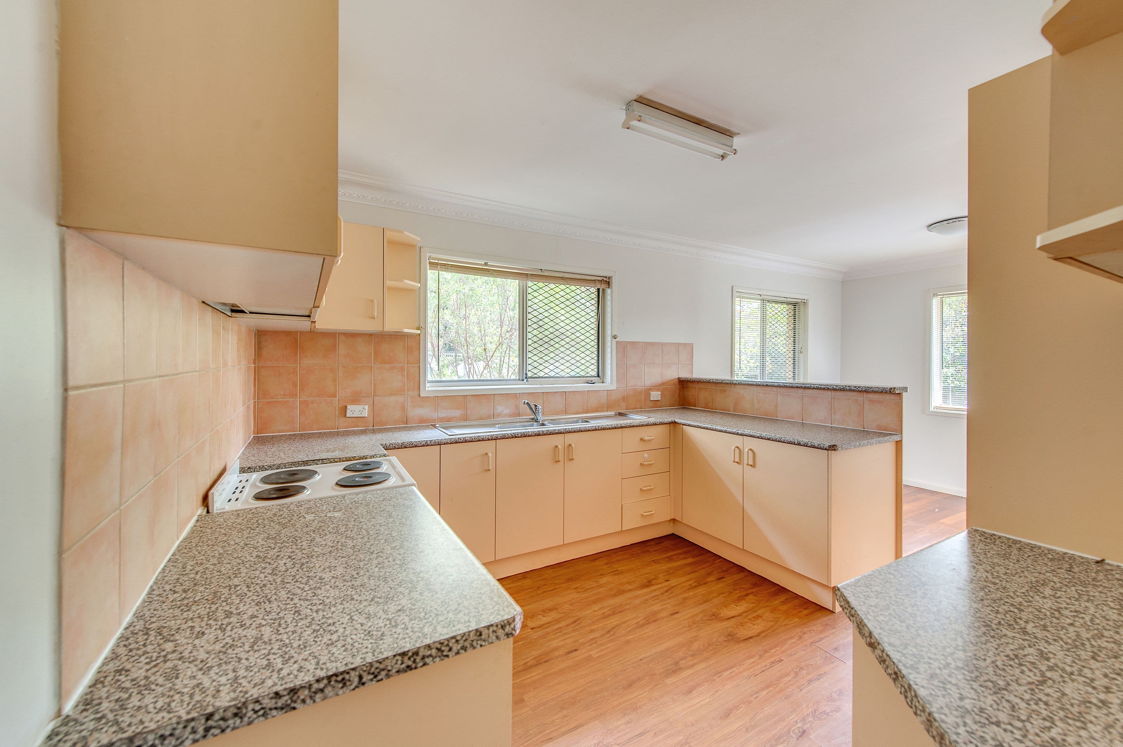28 Nile Street, Riverview QLD 4303, Riverview - Thumbnail 6