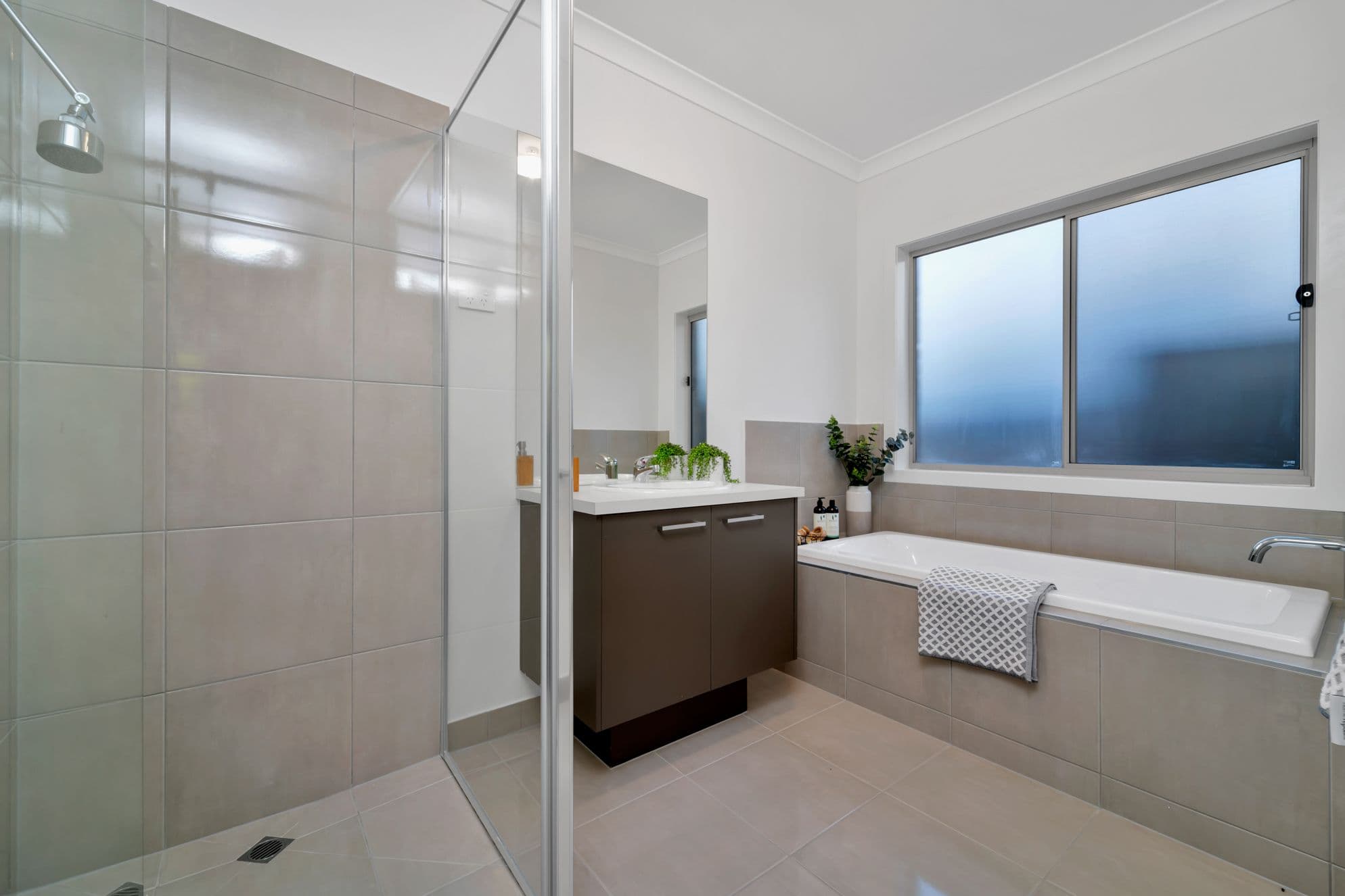 14 Satellite Drive, Werribee VIC 3030, Werribee - Thumbnail 7