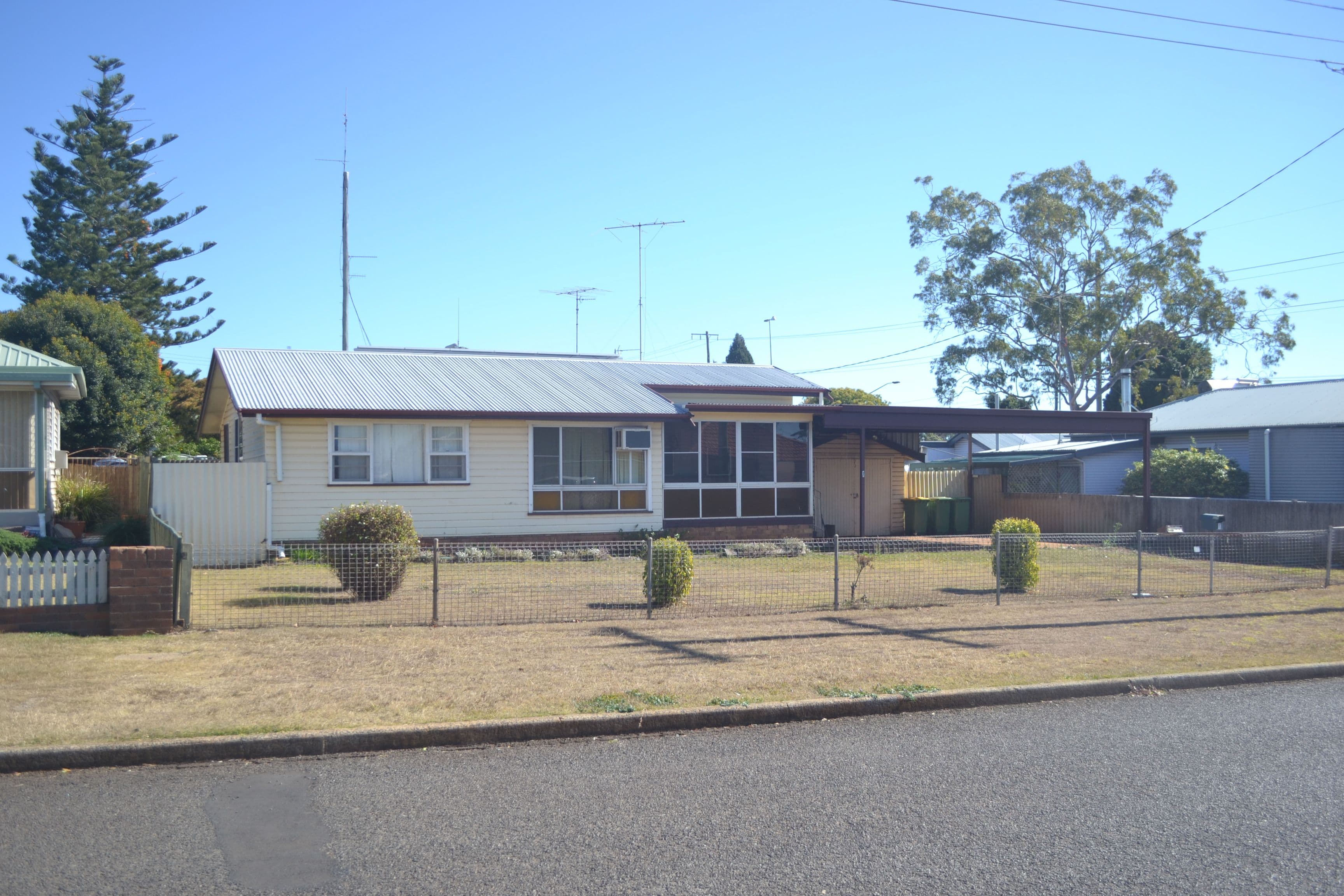1 Merritt Street, Harristown QLD 4350, Harristown - Thumbnail 2